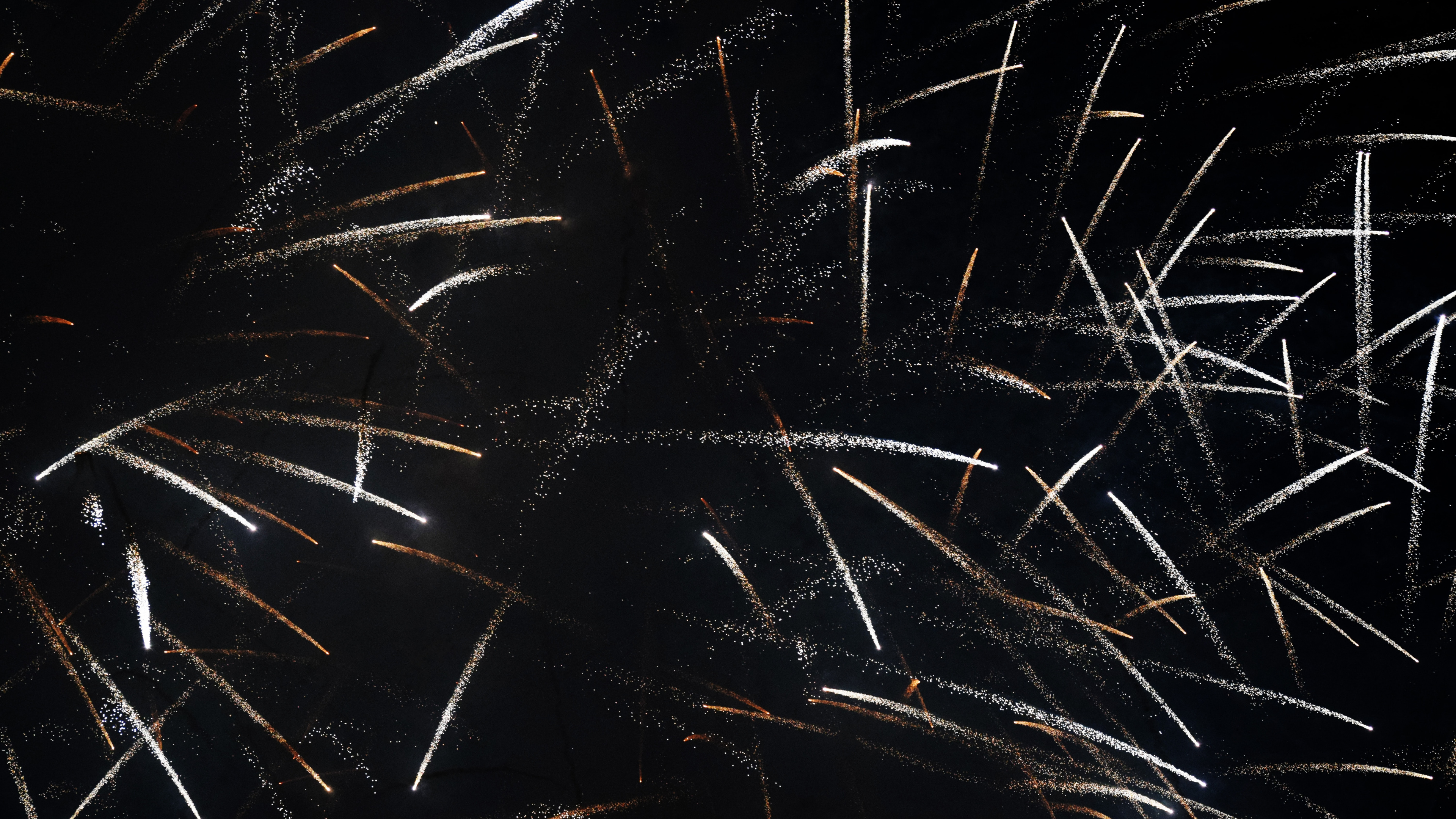 {午夜, 独立日, 烟火, 天空, 黑色的 4K Ultra HD 壁纸,3840x2160 其他 图片,桌面背景和图片。