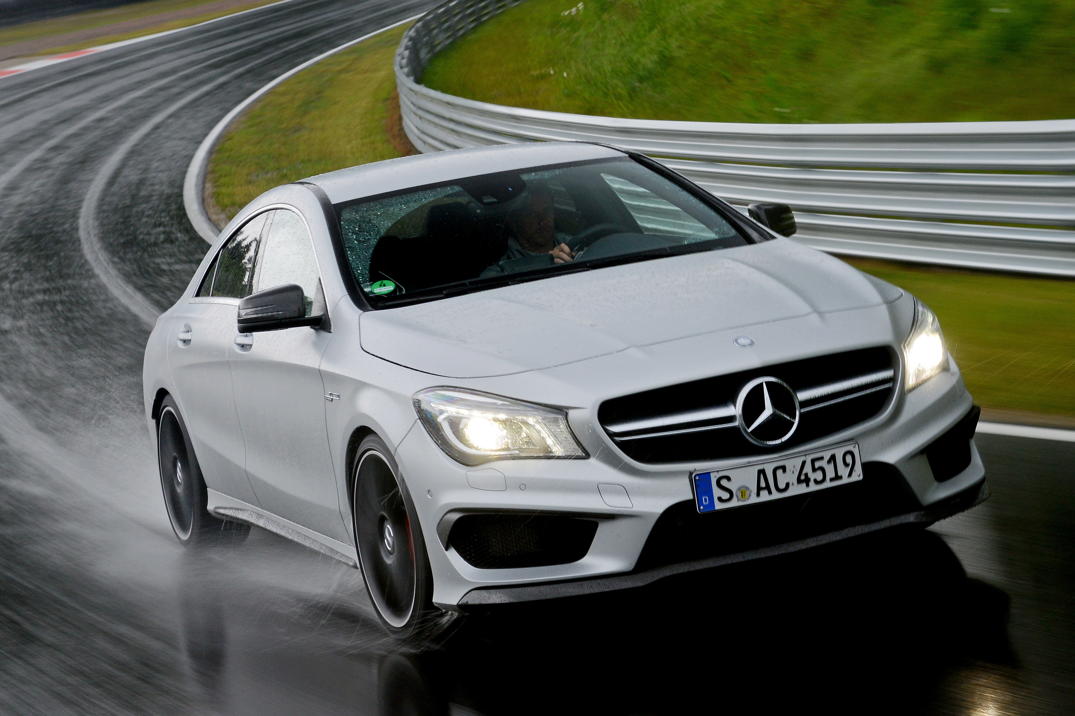 Mercedes cls 63 радиоуправляемая. 3. Мерседес бенц e 200 2017. Mercedes 1 10. Mercedes-benz c111.