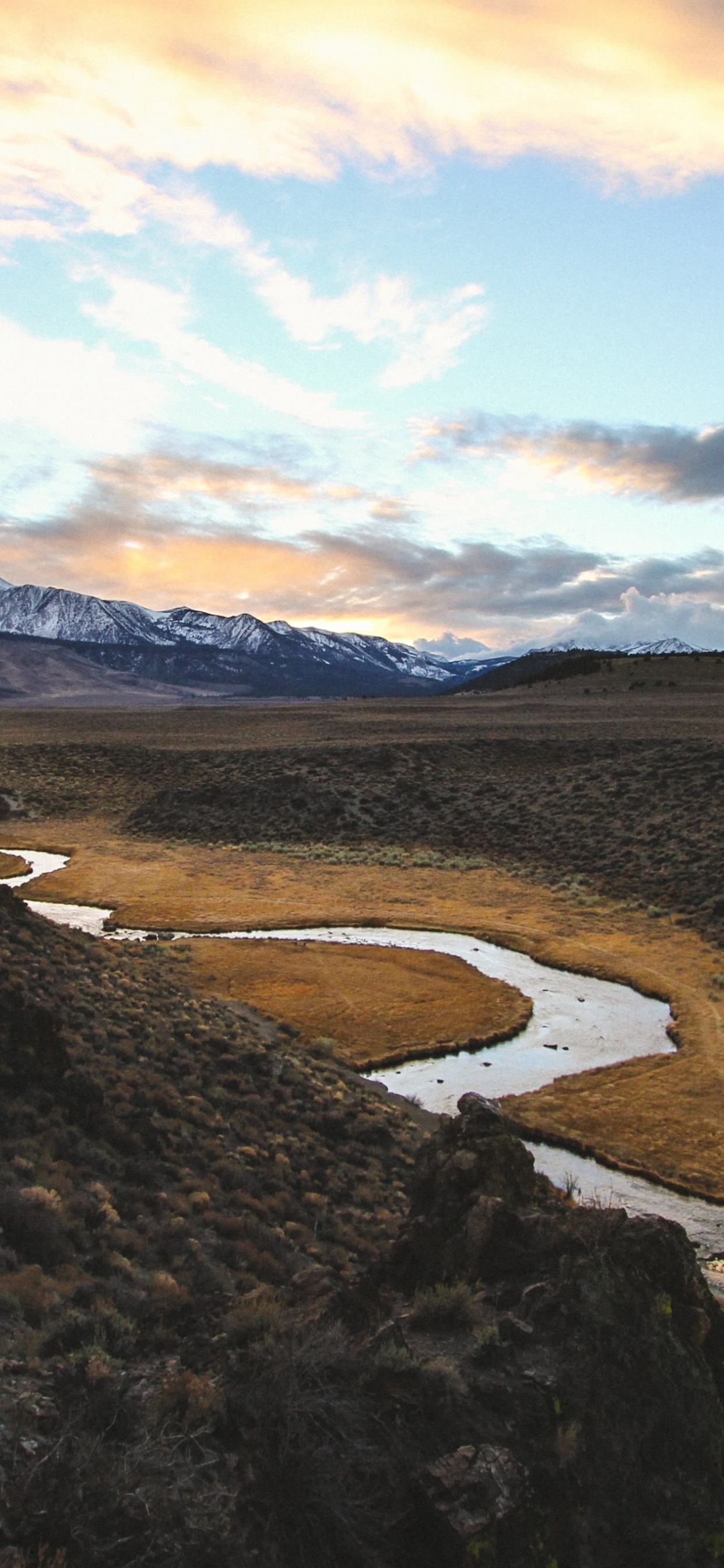 Bergigen Landschaftsformen, Cloud, Hochland, Naturlandschaft, Tal. Wallpaper in 1242x2688 Resolution