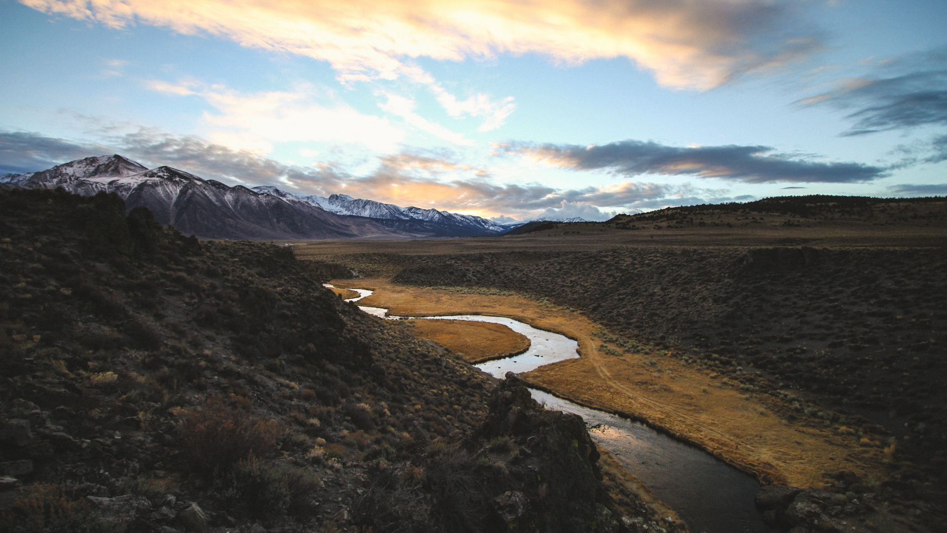 多山的地貌, 高地, 自然景观, 山脉, 流 壁纸 1920x1080 允许