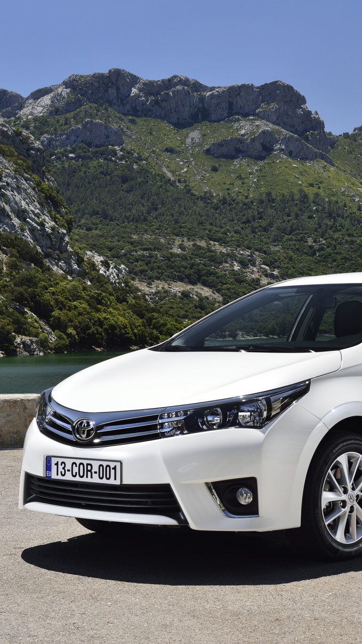 White Mercedes Benz c Class on Gray Asphalt Road During Daytime. Wallpaper in 720x1280 Resolution