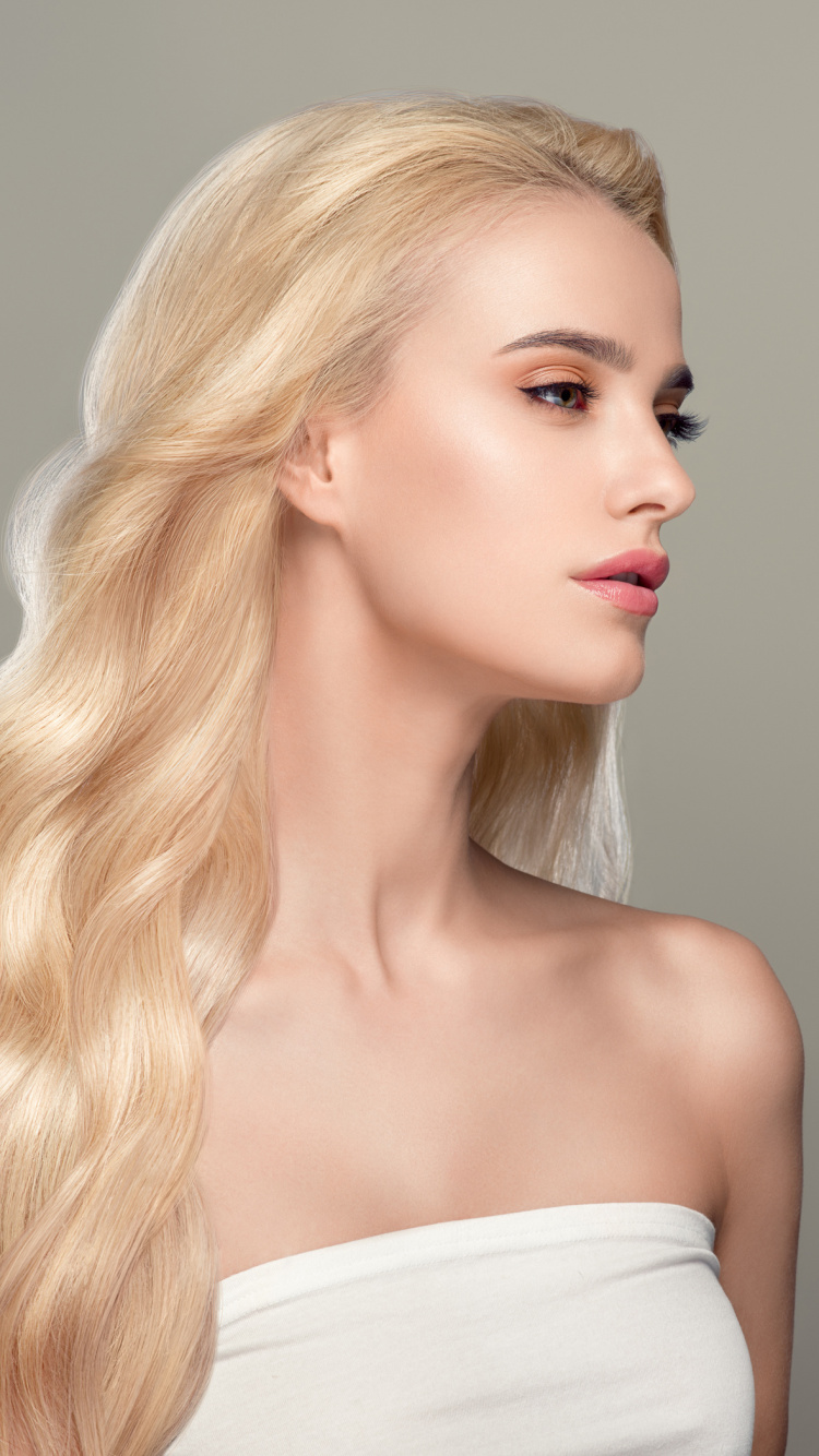 Rubia, Cabello, el Pelo Largo, Peinado, Belleza. Wallpaper in 750x1334 Resolution