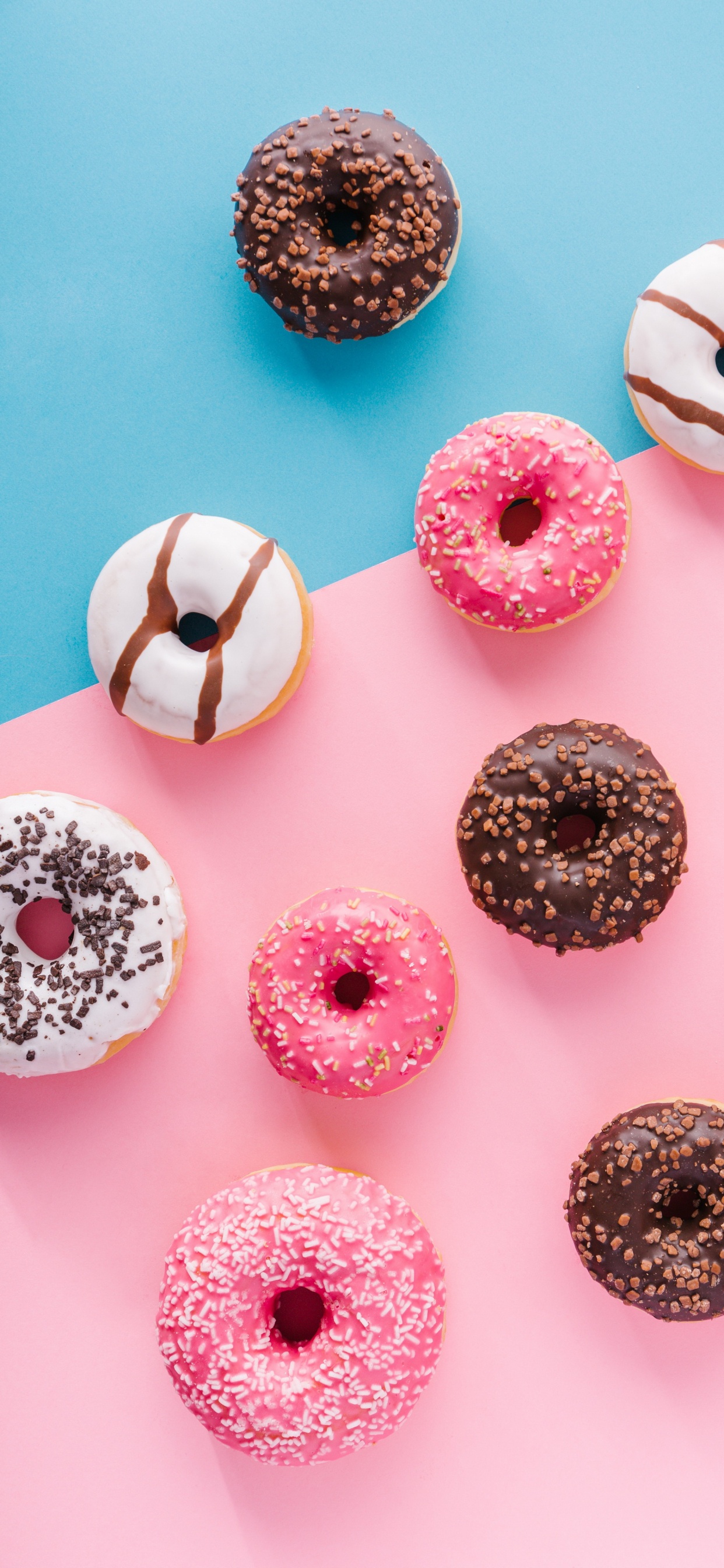 Donut, Textil, Purpur, Spielzeug, Pink. Wallpaper in 1242x2688 Resolution