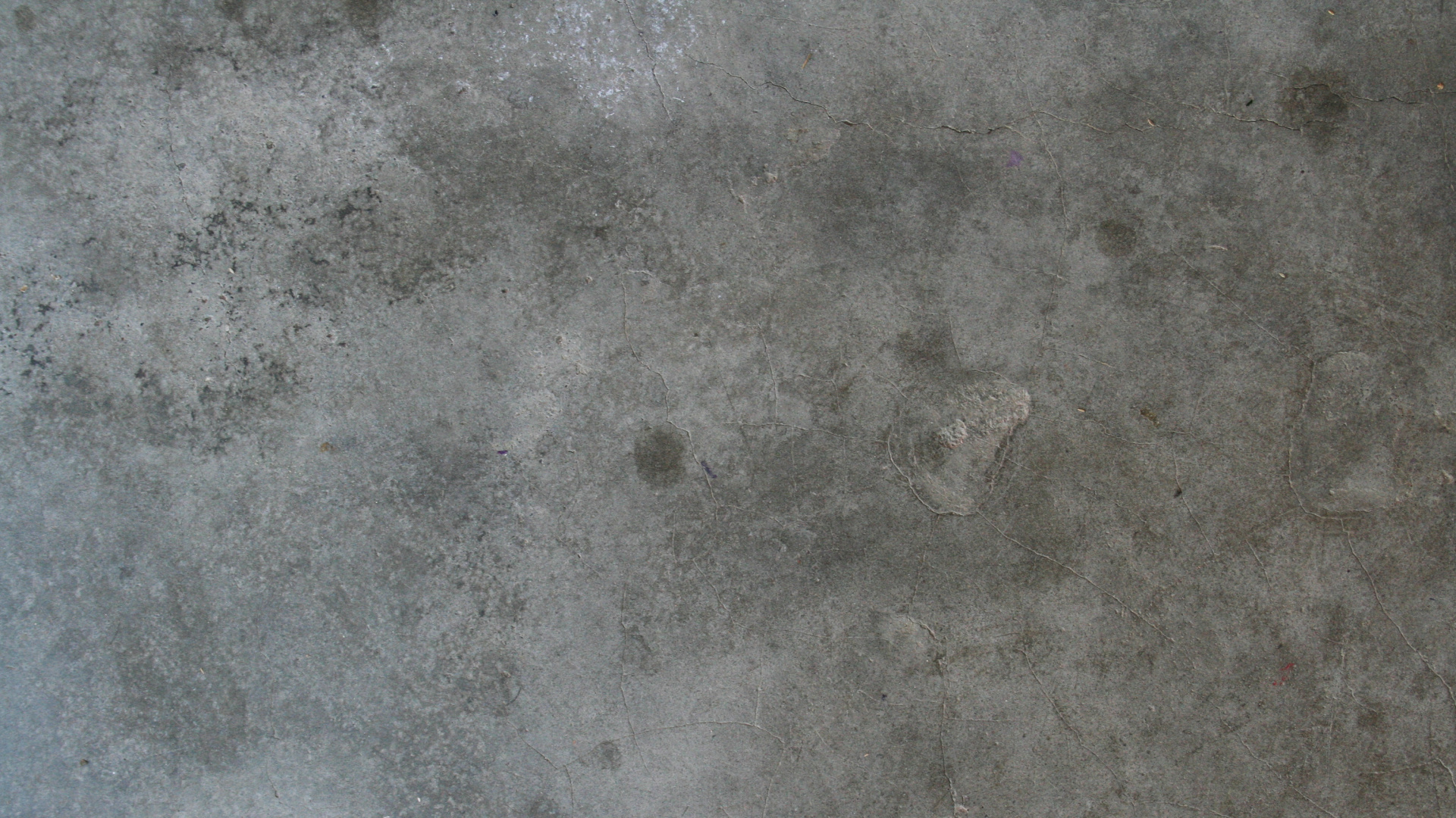 Persona en Blue Jeans y Zapatos Negros de Pie Sobre un Piso de Concreto Gris. Wallpaper in 1920x1080 Resolution