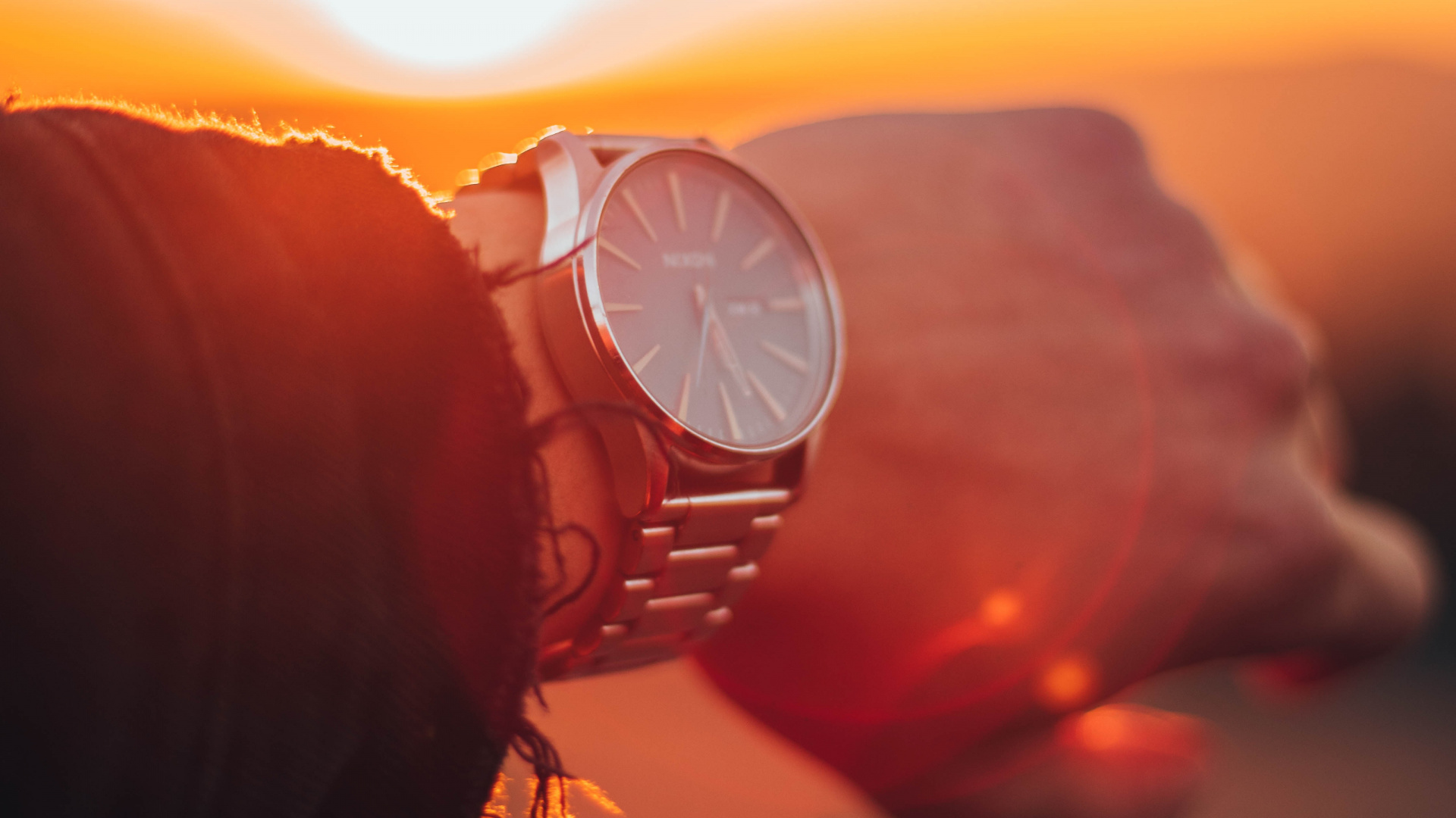 Person Wearing Silver Round Analog Watch. Wallpaper in 1920x1080 Resolution