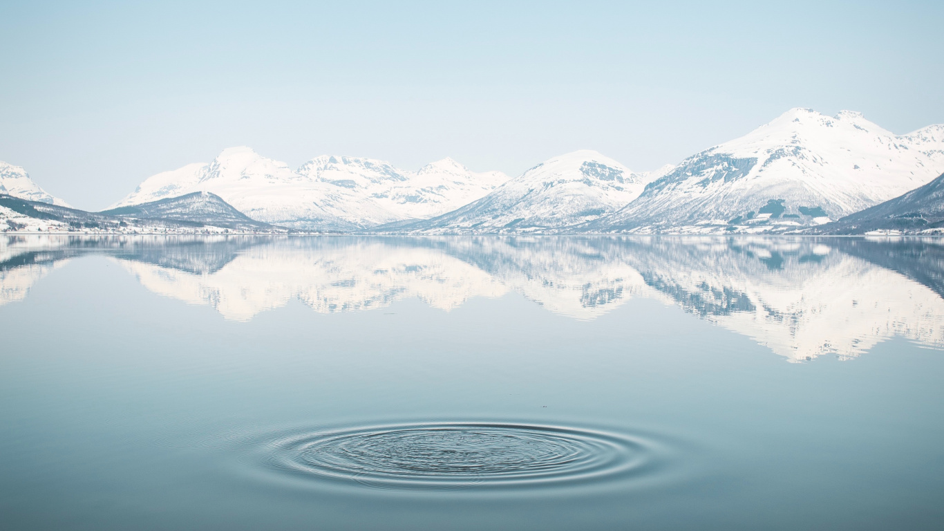Bergigen Landschaftsformen, Bergkette, Hochland, See, Fiel. Wallpaper in 1366x768 Resolution