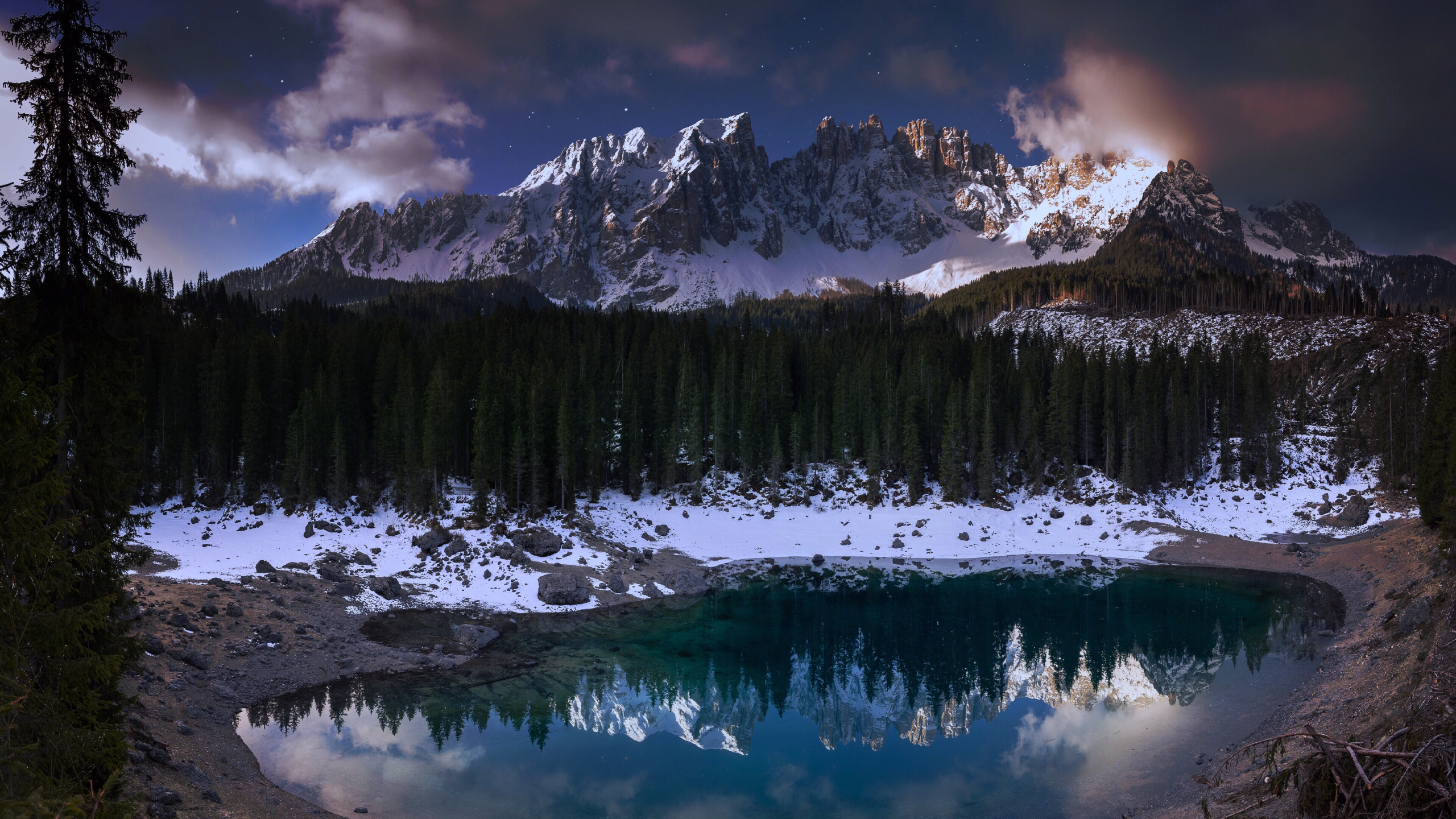 Reflexión, Naturaleza, Paisaje Natural, Montaña, Las Formaciones Montañosas. Wallpaper in 2560x1440 Resolution