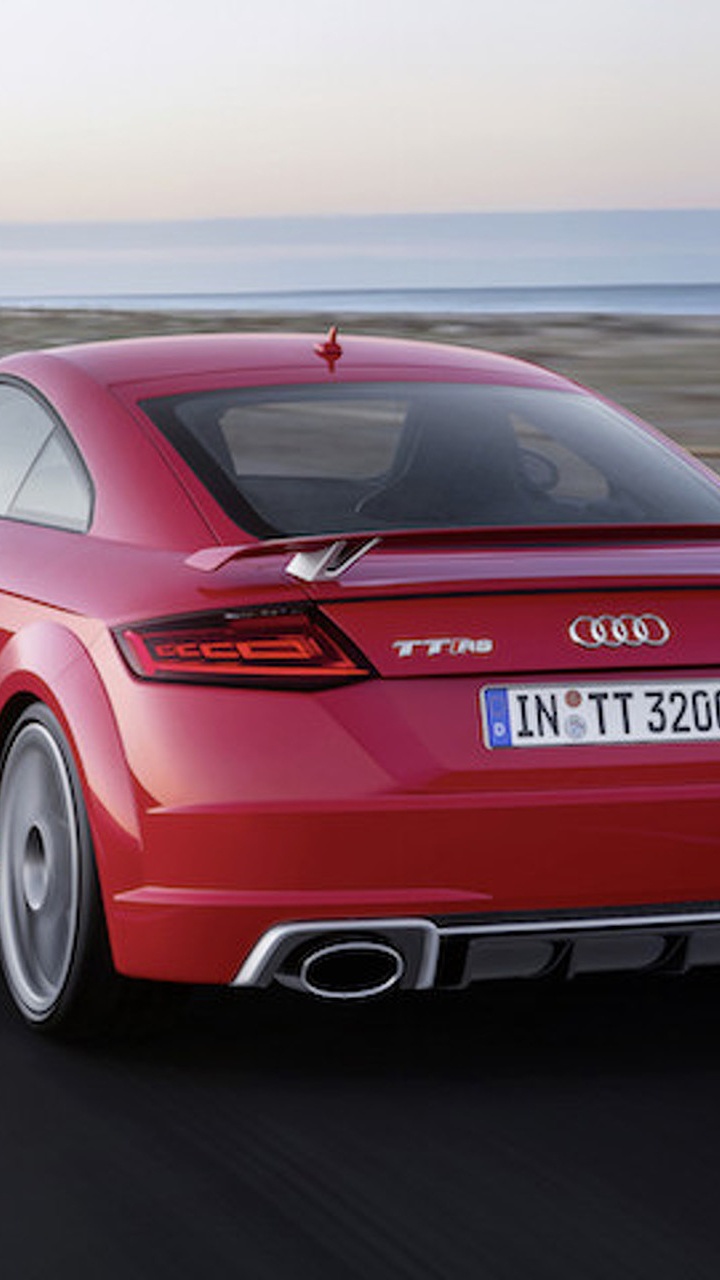 Porsche 911 Rouge Sur Route Pendant la Journée. Wallpaper in 720x1280 Resolution