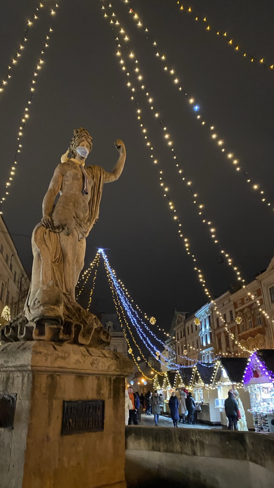 Hito, Luminaria, la Luz de Calle, Luces de Navidad, El Día De Navidad. Wallpaper in 1080x1920 Resolution