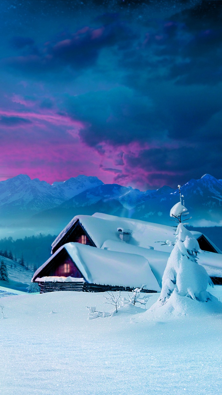 Braunes Holzhaus Auf Schneebedecktem Boden in Der Nähe Von Bäumen Und Bergen Tagsüber. Wallpaper in 720x1280 Resolution