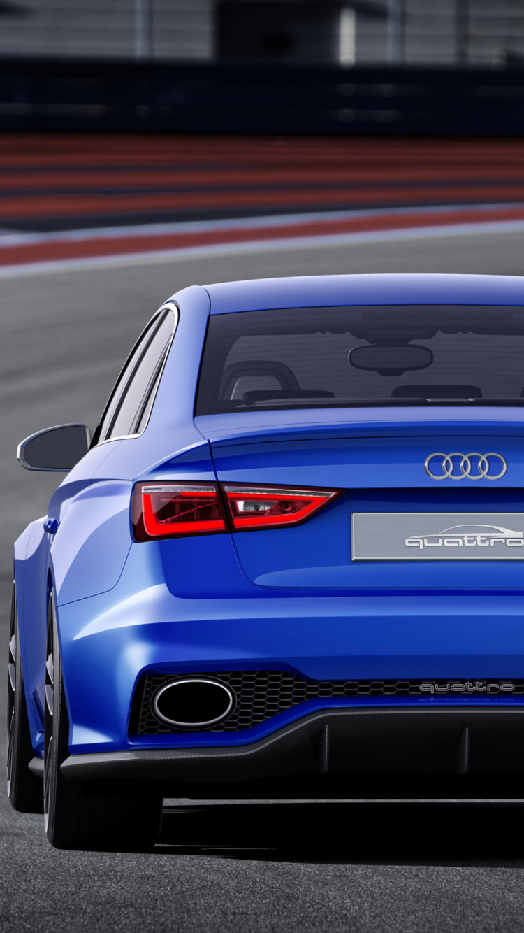 Blauer Bmw m 3 Tagsüber Unterwegs. Wallpaper in 750x1334 Resolution