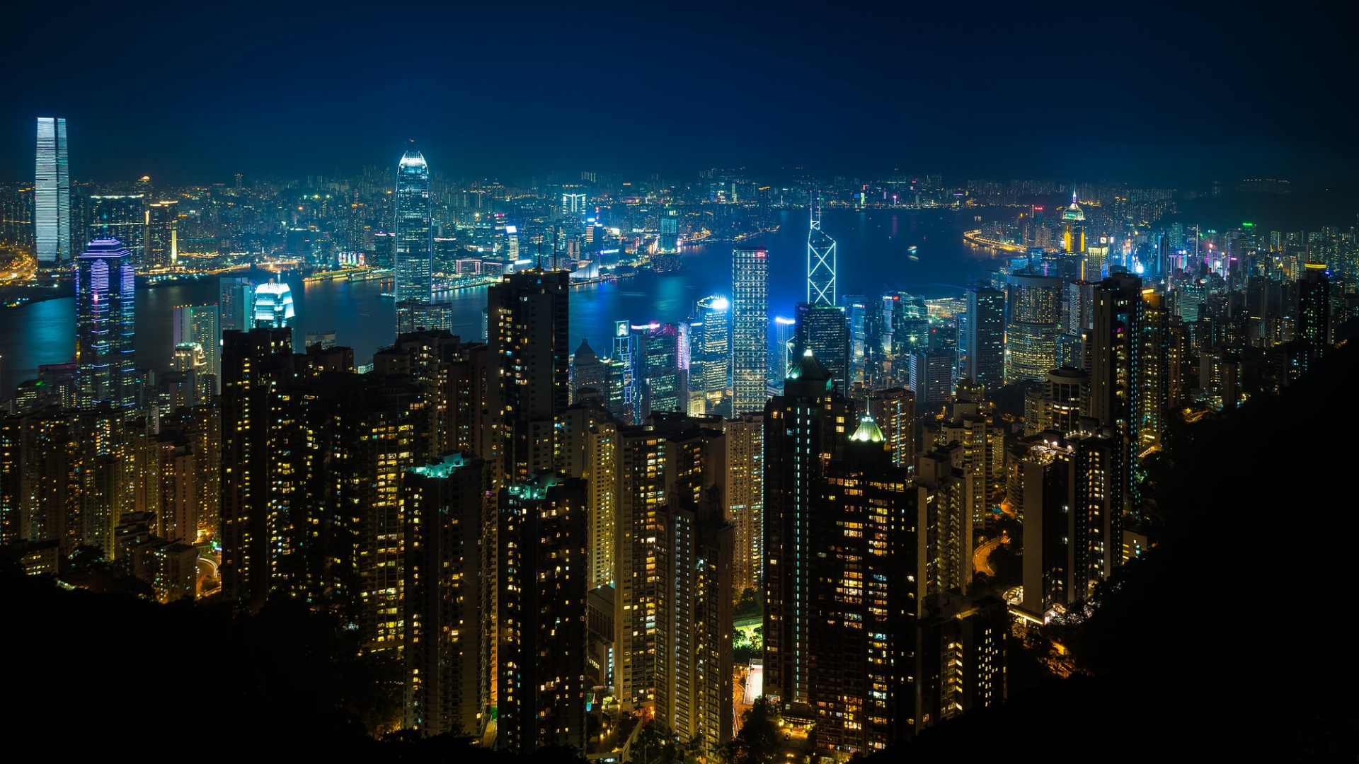 Horizon de la Ville Pendant la Nuit. Wallpaper in 1920x1080 Resolution