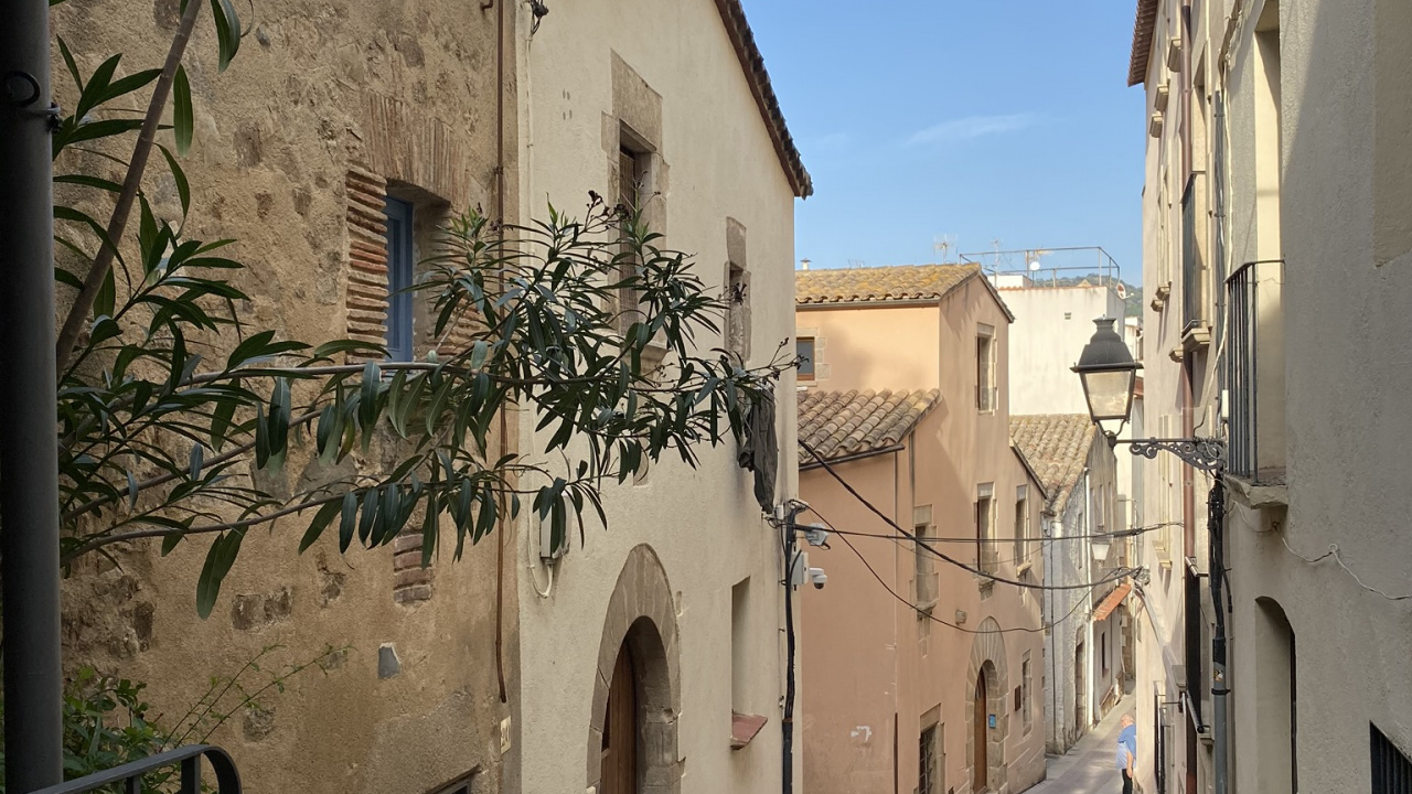 Callejuela, Inmueble, Faade, la Arquitectura Medieval, Barrio. Wallpaper in 1280x720 Resolution