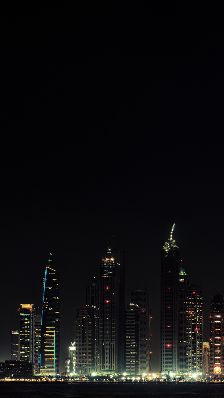 Skyline Der Stadt Bei Nacht Night. Wallpaper in 750x1334 Resolution