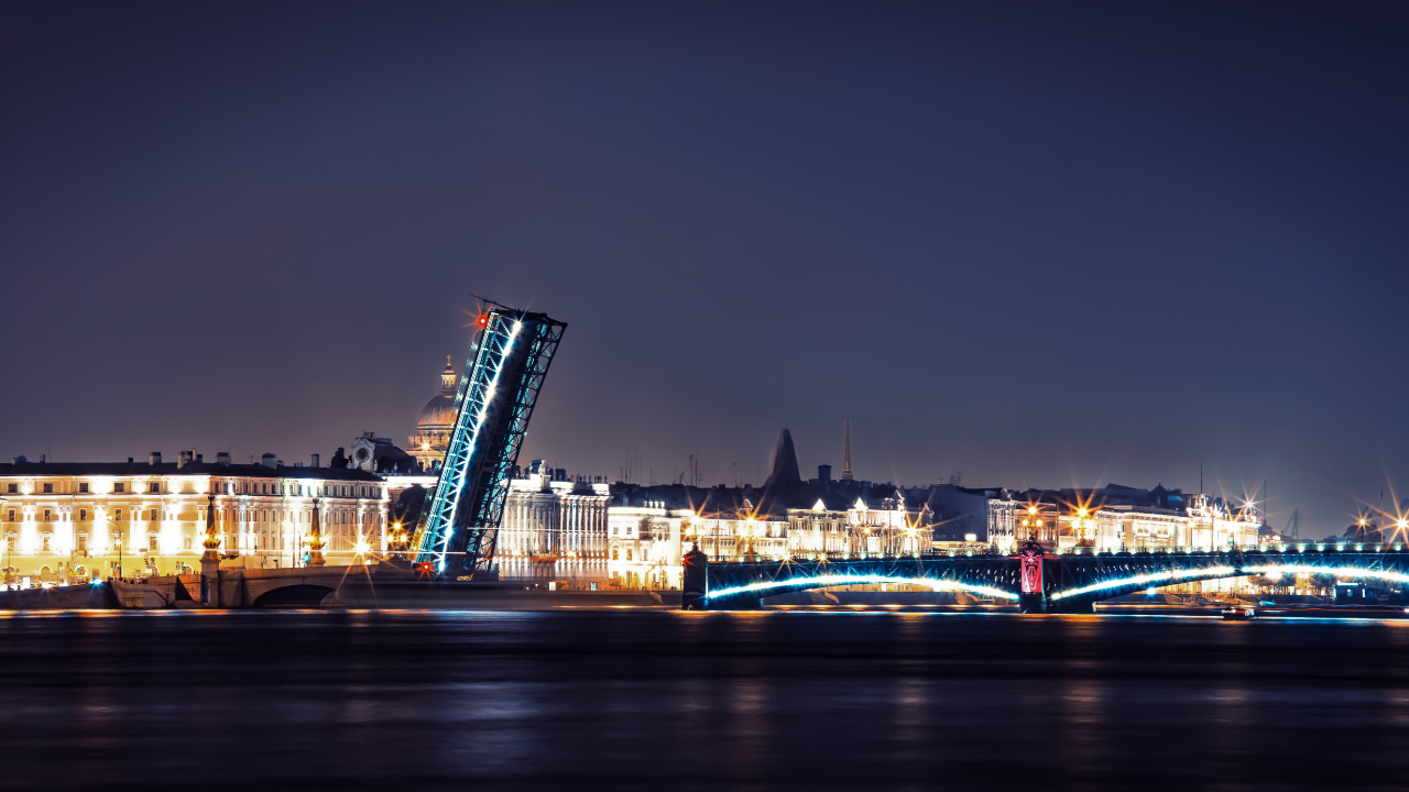 Horizon de la Ville Pendant la Nuit. Wallpaper in 1280x720 Resolution