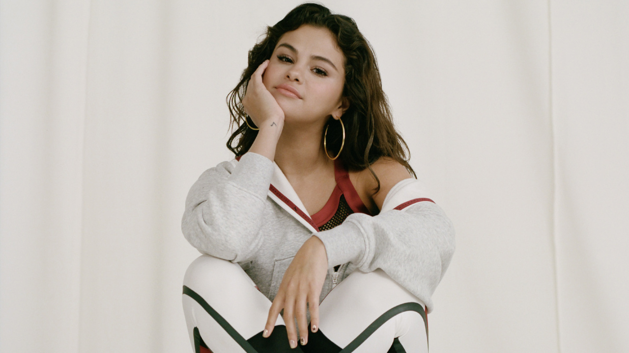 Selena Gomez, Puma, Espadrille, Sportswear, White. Wallpaper in 1280x720 Resolution