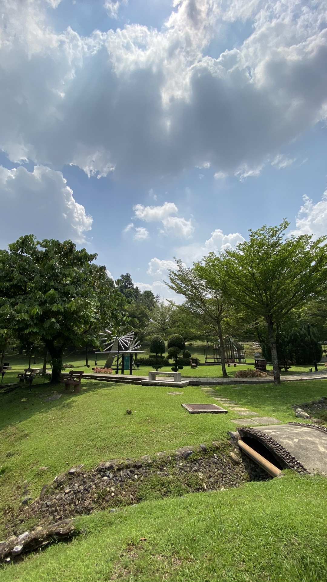 Gewässer, Road, Natur, Vegetation, Sports Venue. Wallpaper in 1080x1920 Resolution