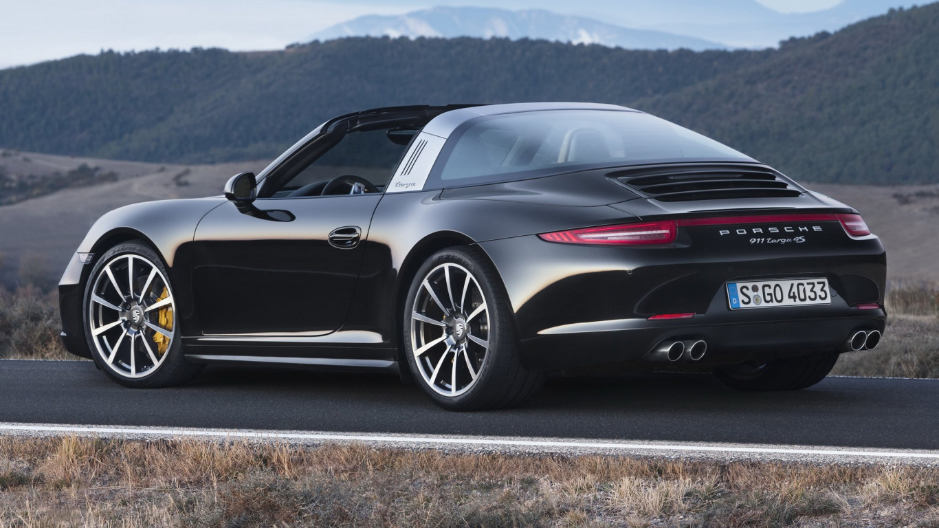 Black Mercedes Benz Coupe on Gray Asphalt Road During Daytime. Wallpaper in 1366x768 Resolution