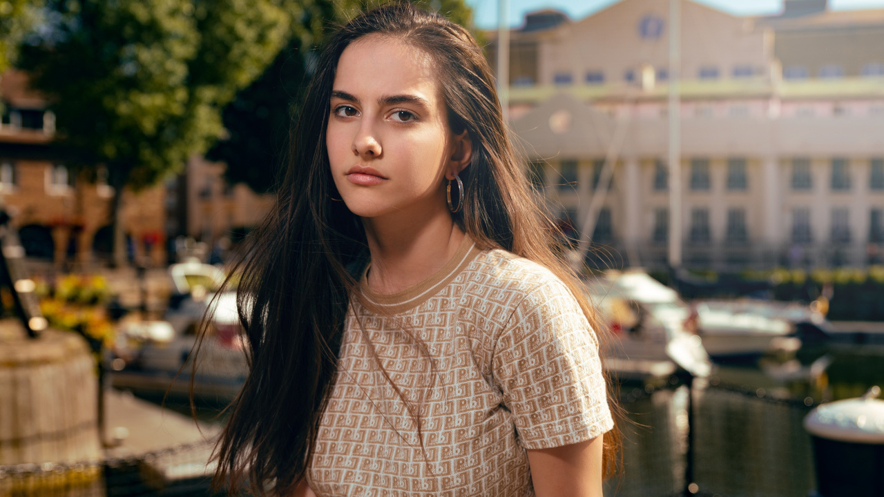 Beauté, Les Cheveux Bruns, Les Cheveux Longs, Les Cheveux, Mode. Wallpaper in 1280x720 Resolution