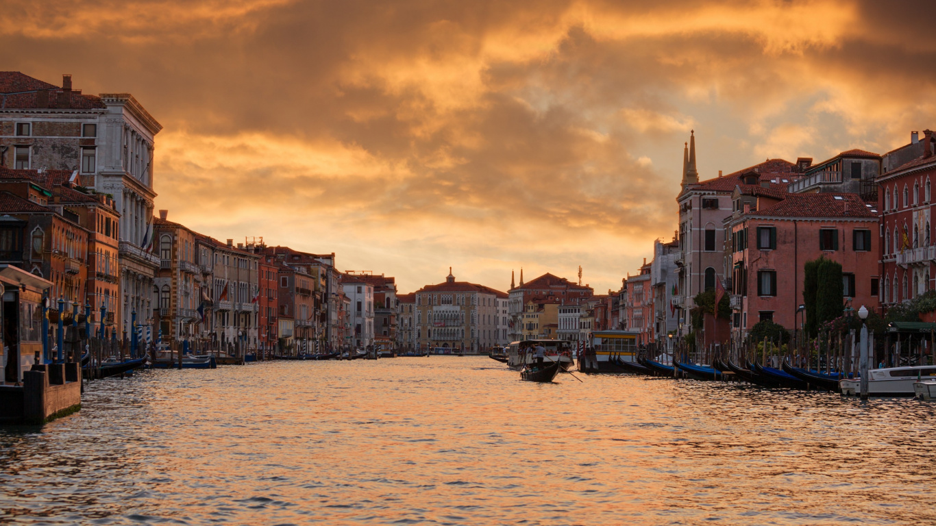 Body of Water Between Buildings During Daytime. Wallpaper in 1366x768 Resolution