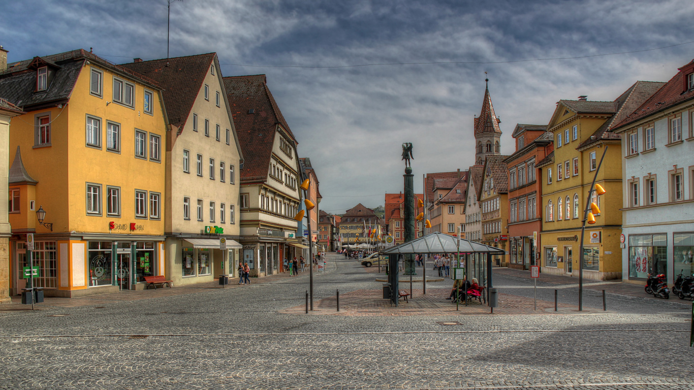 People Walking on Street Near Buildings During Daytime. Wallpaper in 1366x768 Resolution