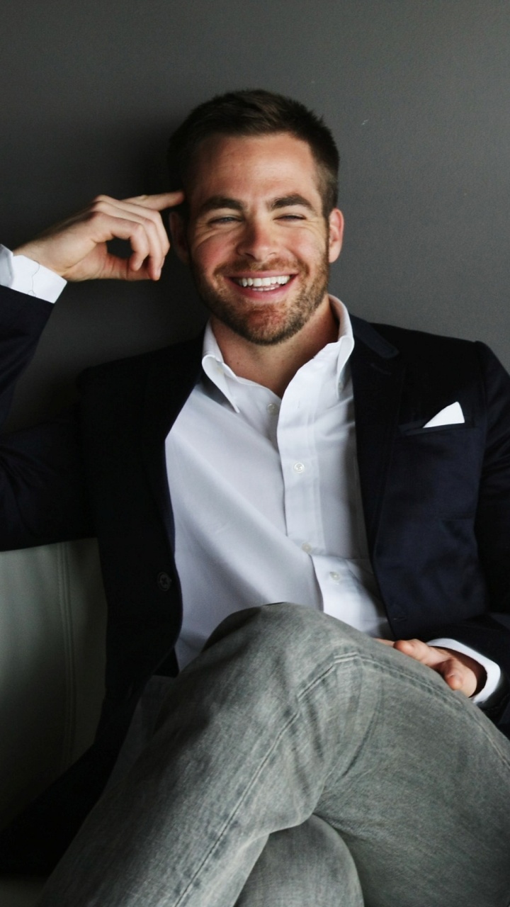 Zachary Quinto, Chris Pine, Star Trek, Spock, Actor. Wallpaper in 720x1280 Resolution