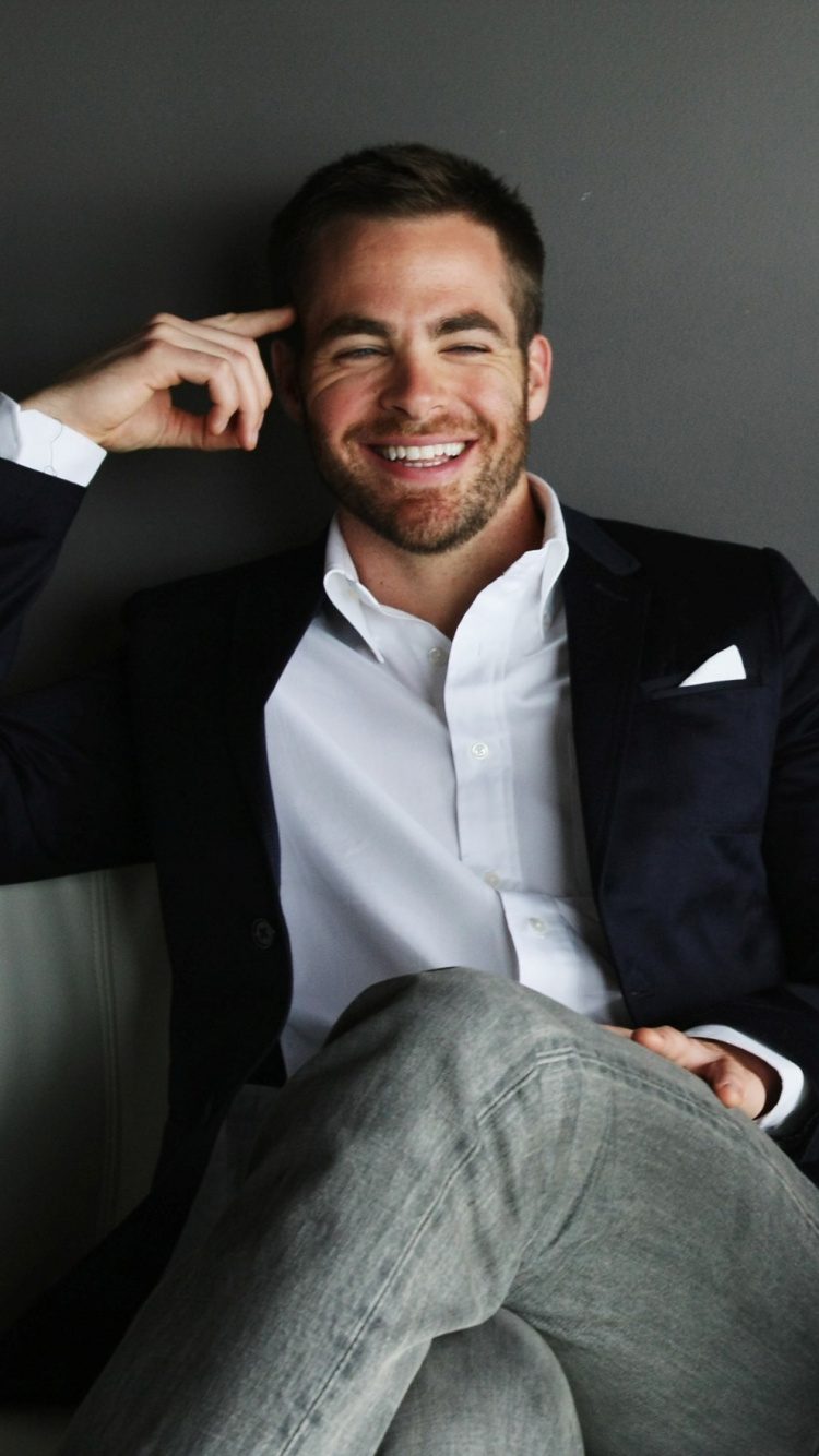 Zachary Quinto, Chris Pine, Star Trek, Spock, Actor. Wallpaper in 750x1334 Resolution