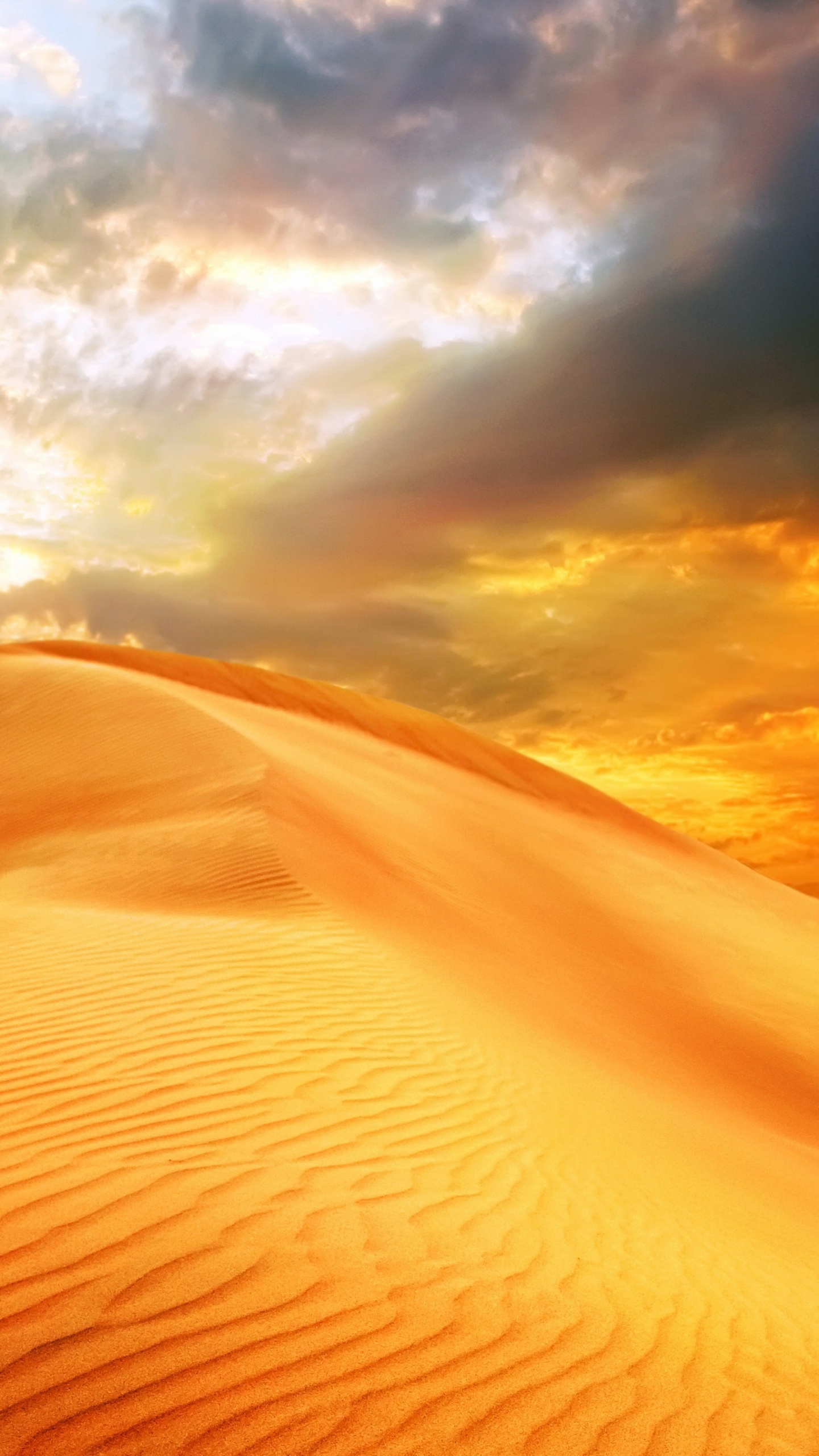 Brown Sand Under White Clouds During Daytime. Wallpaper in 1440x2560 Resolution