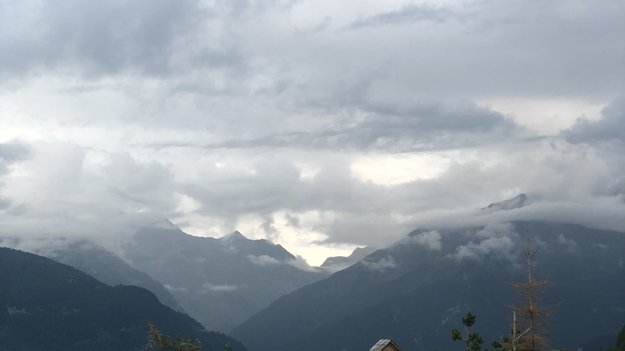 Road, Cloud, Mountainous Landforms, Road Surface, Infrastructure. Wallpaper in 1280x720 Resolution