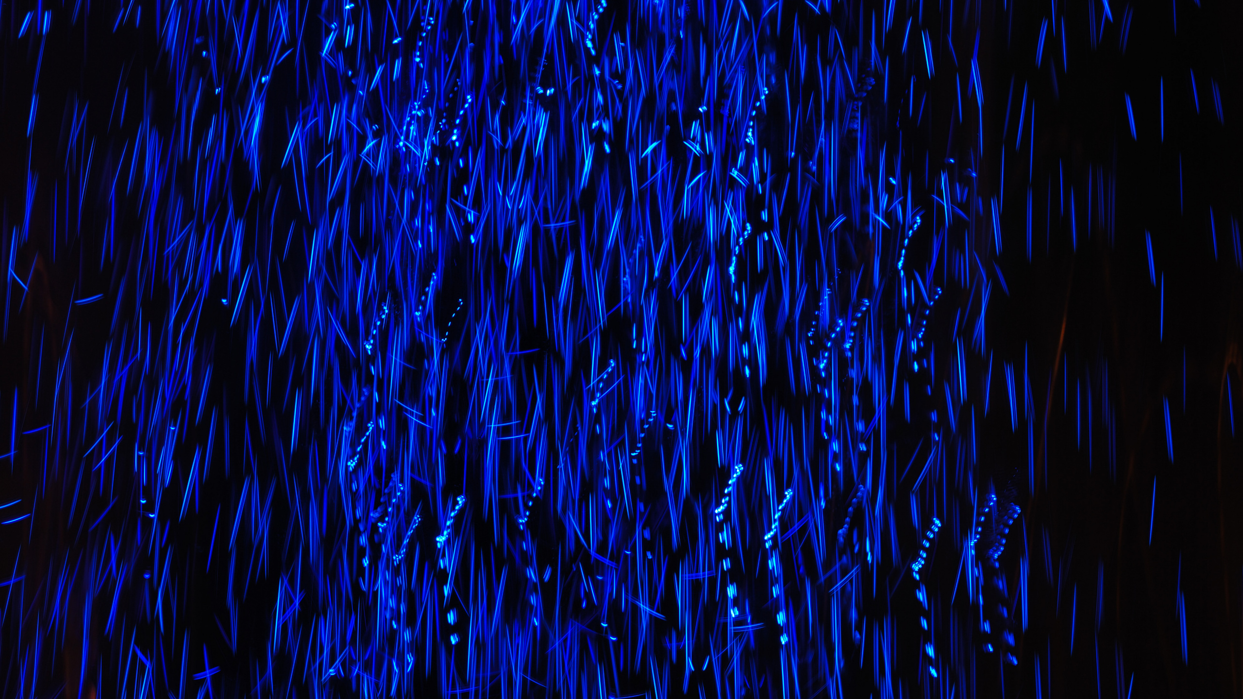 Blue and White Abstract Painting. Wallpaper in 2560x1440 Resolution