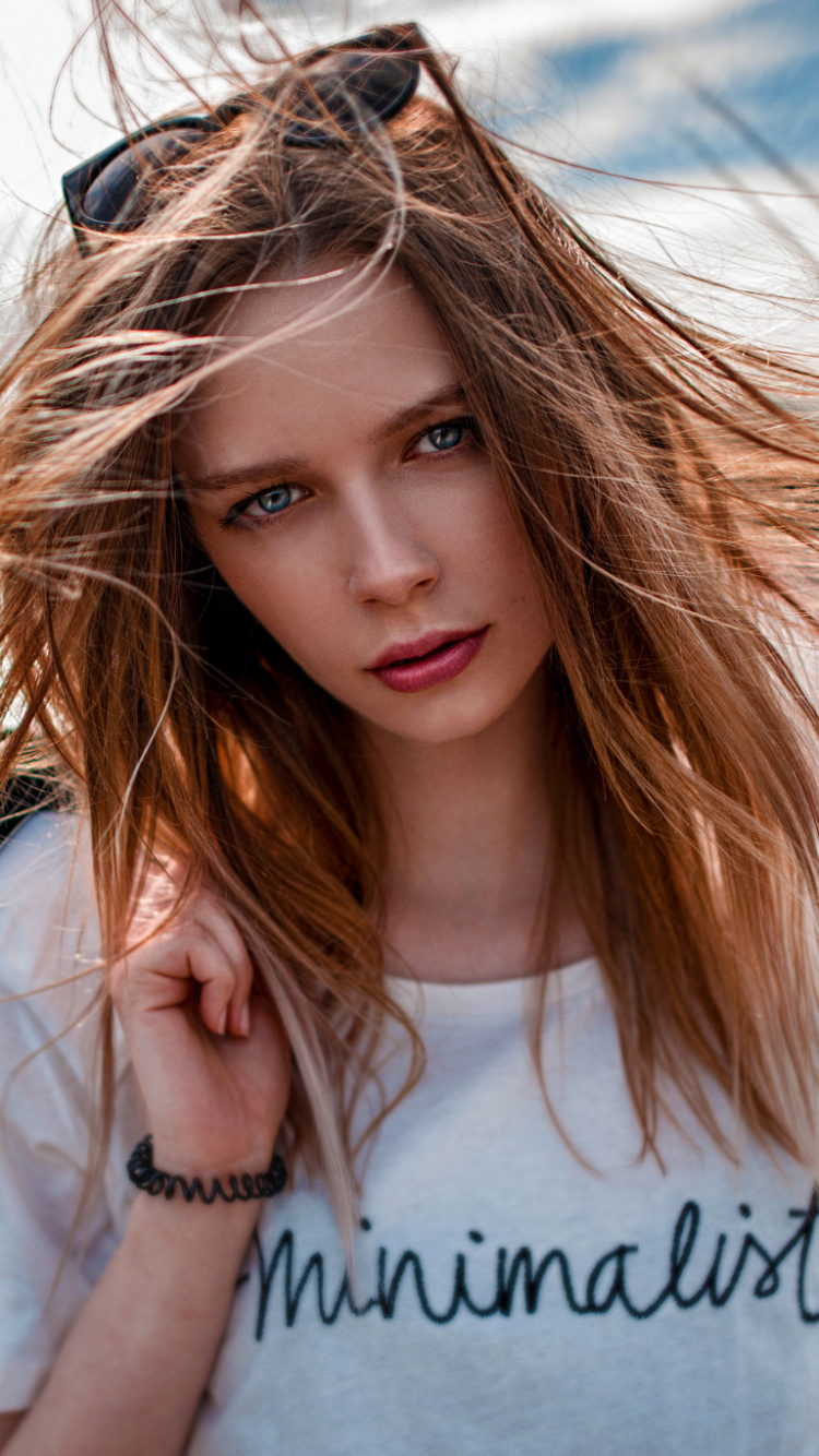 Modelo, Cabello, Belleza, Peinado, Rubia. Wallpaper in 750x1334 Resolution