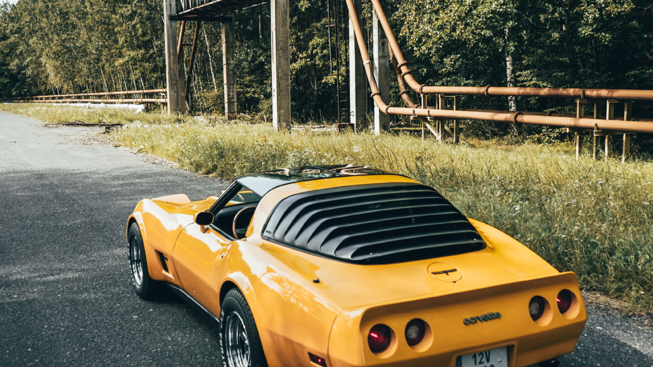 Dodge Challenger, Porsche 911, Pare-chocs, Roue, de Voiture de Muscle. Wallpaper in 1280x720 Resolution