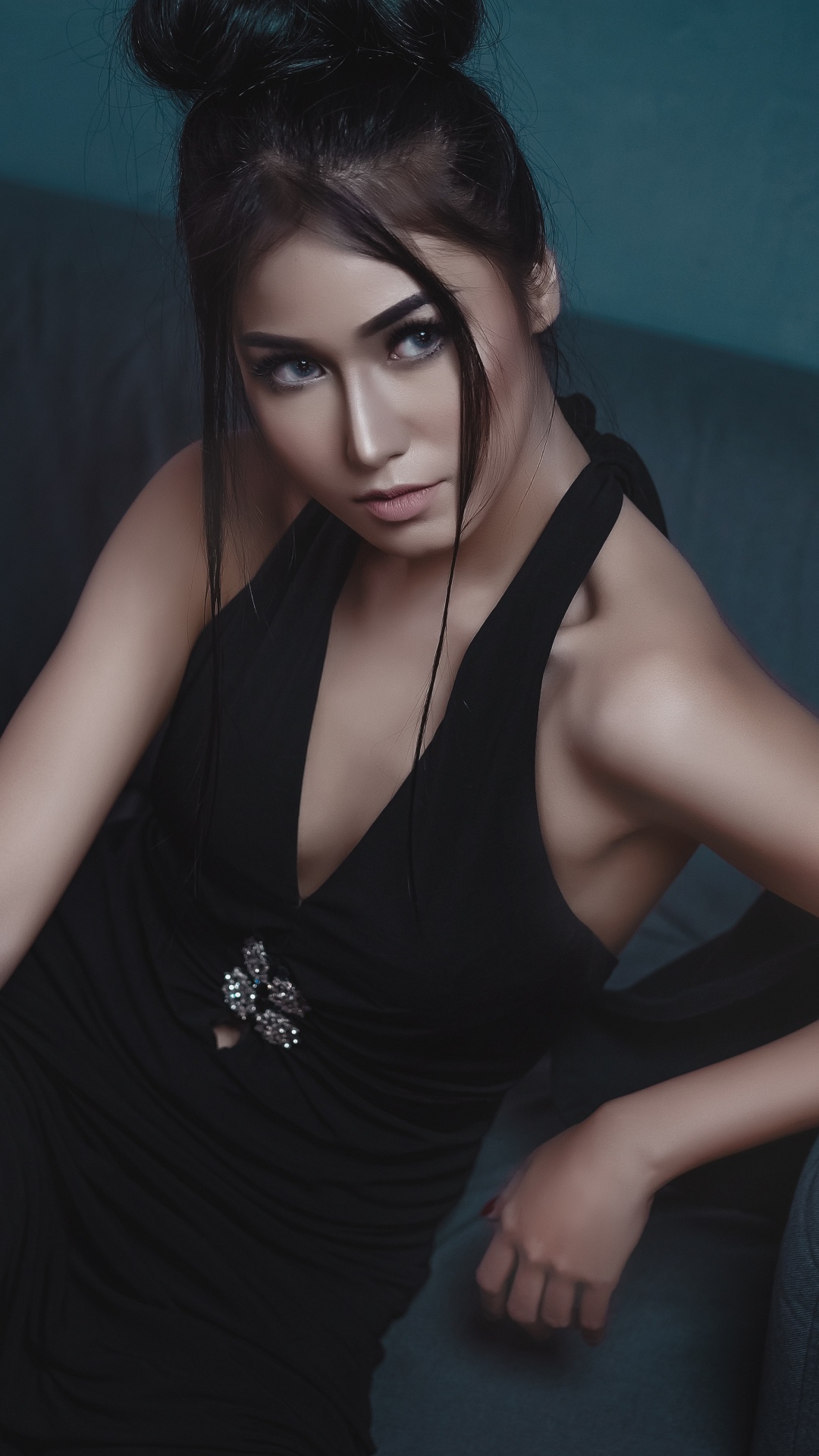 Kleid, Little Black Dress, Kleidung, Haar, Gesicht. Wallpaper in 1080x1920 Resolution