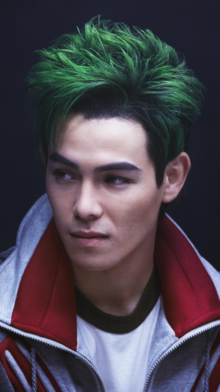 Homme en Veste Zippée Rouge et Grise. Wallpaper in 750x1334 Resolution