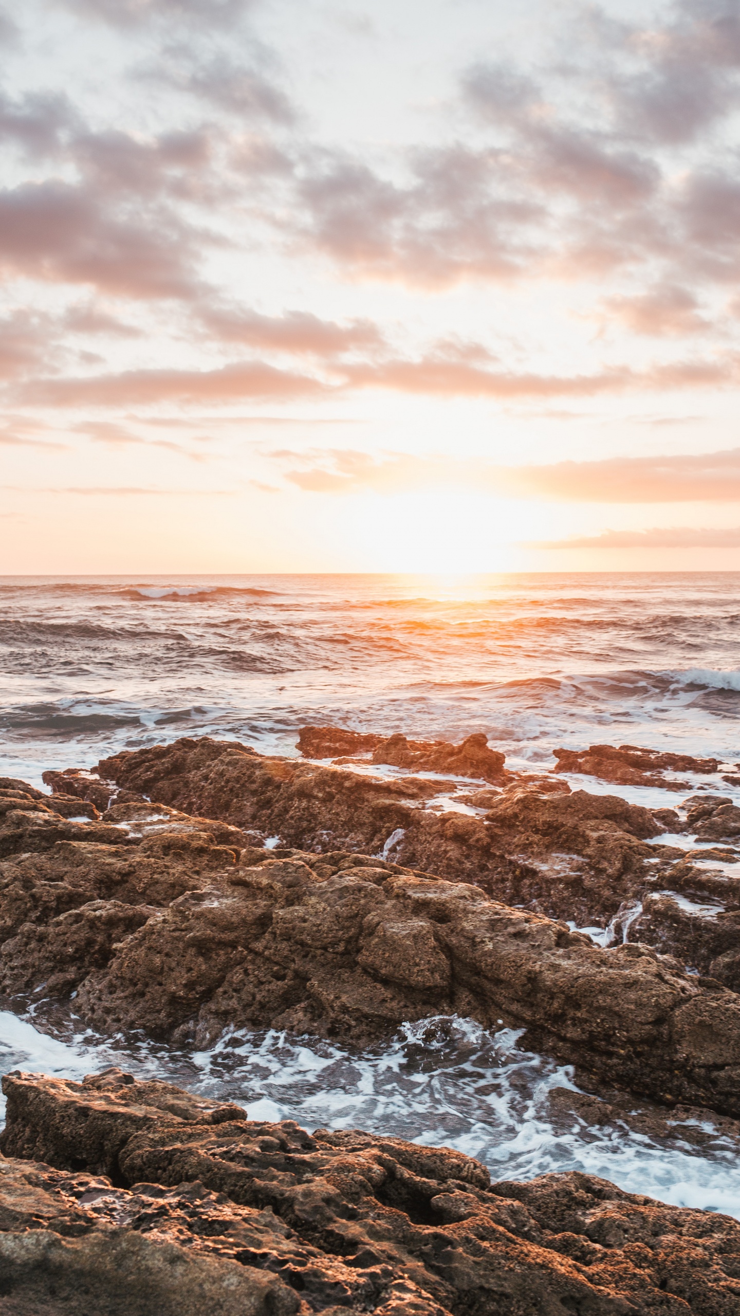 Body of Water, Sea, Wave, Ocean, Water. Wallpaper in 1440x2560 Resolution