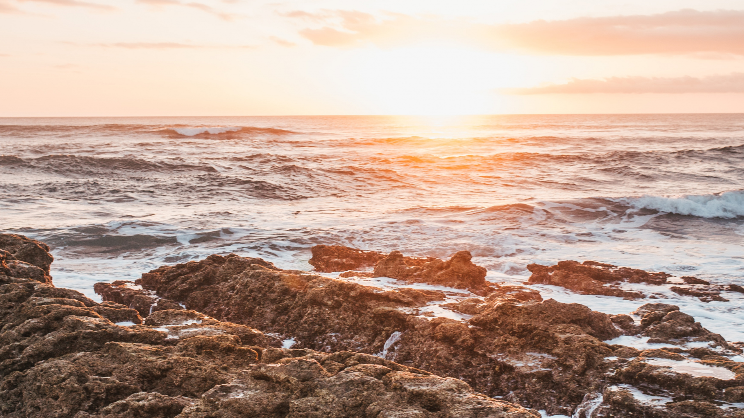 Body of Water, Sea, Wave, Ocean, Water. Wallpaper in 2560x1440 Resolution