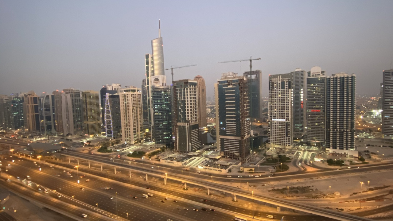 Dubai, Road, Tower Block, City, Urban Area. Wallpaper in 1280x720 Resolution