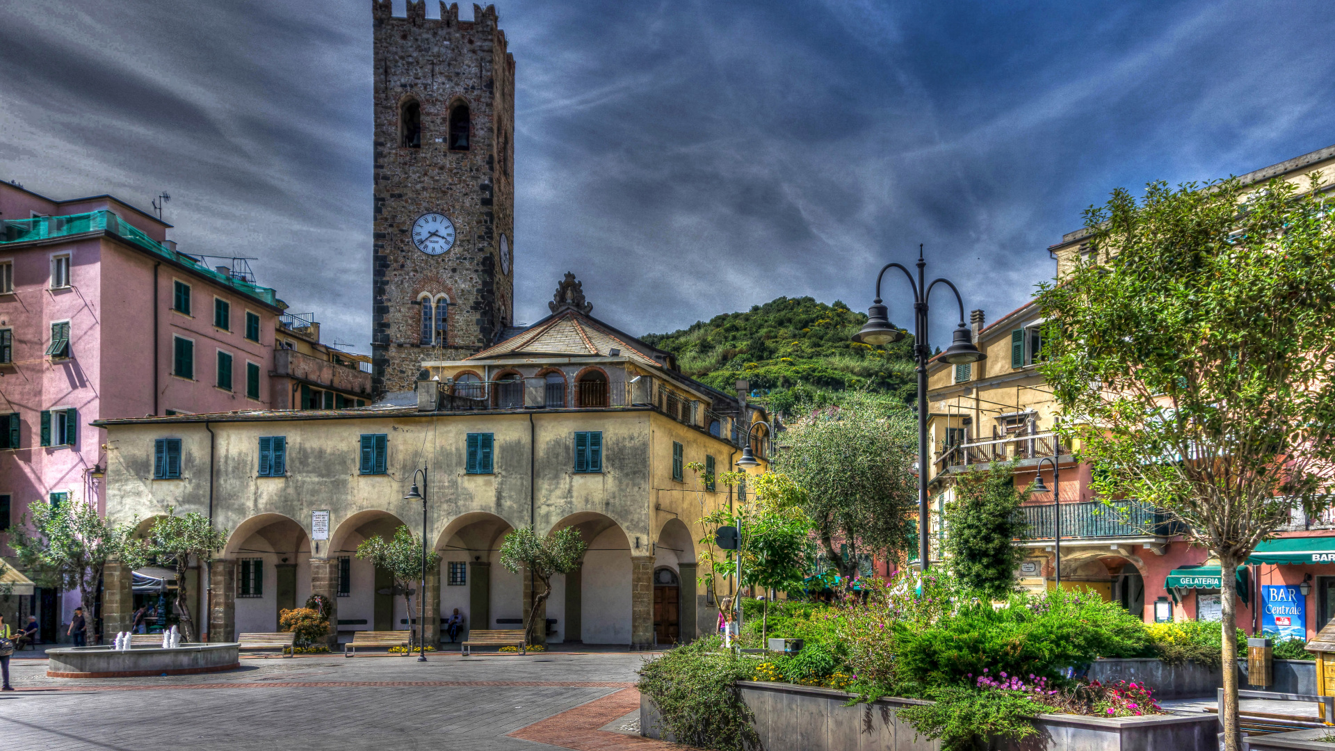Brown Concrete Building Under Gray Clouds. Wallpaper in 1920x1080 Resolution