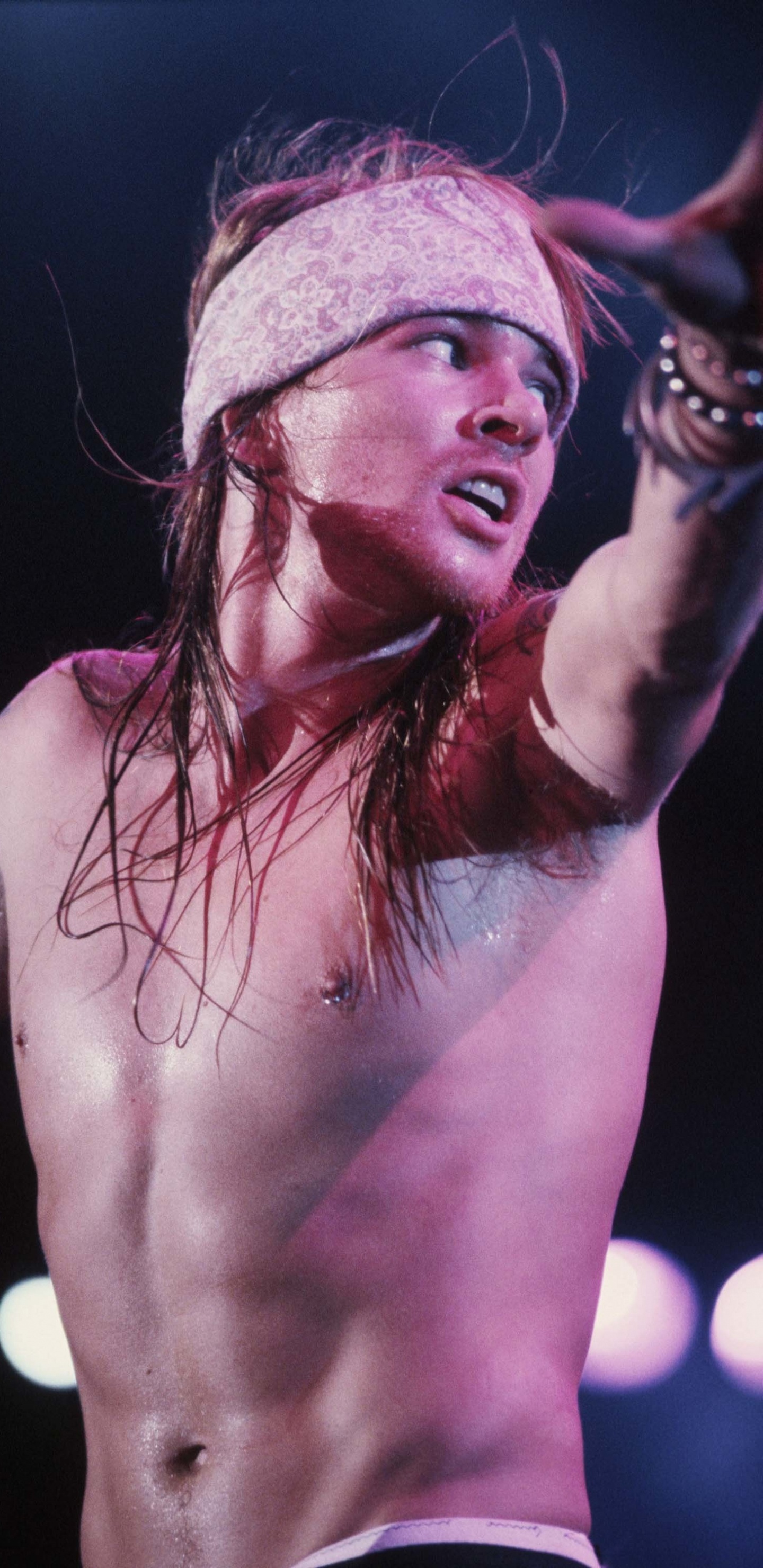 Guns N Roses, Hard Rock, Rendimiento, Cantante, Canto. Wallpaper in 1440x2960 Resolution