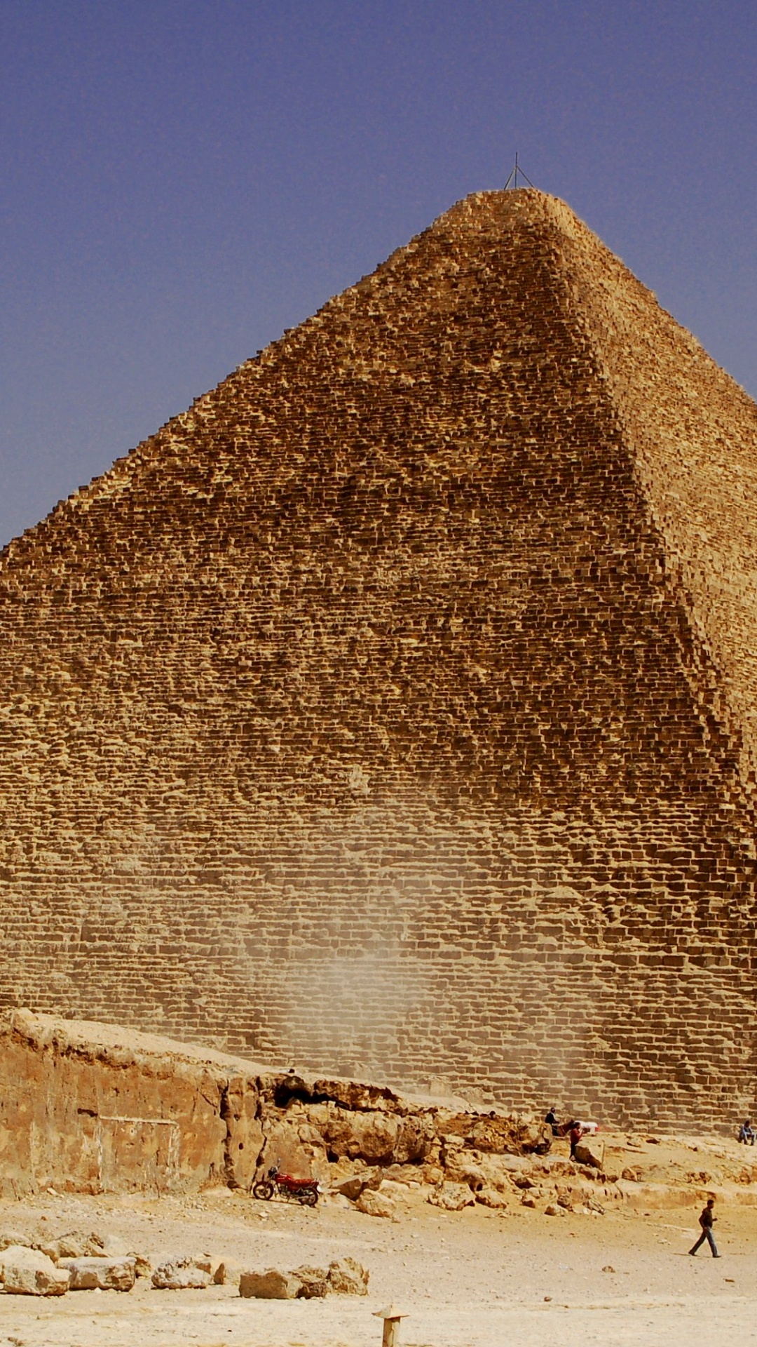 People Walking on Sand Near Pyramid During Daytime. Wallpaper in 1080x1920 Resolution