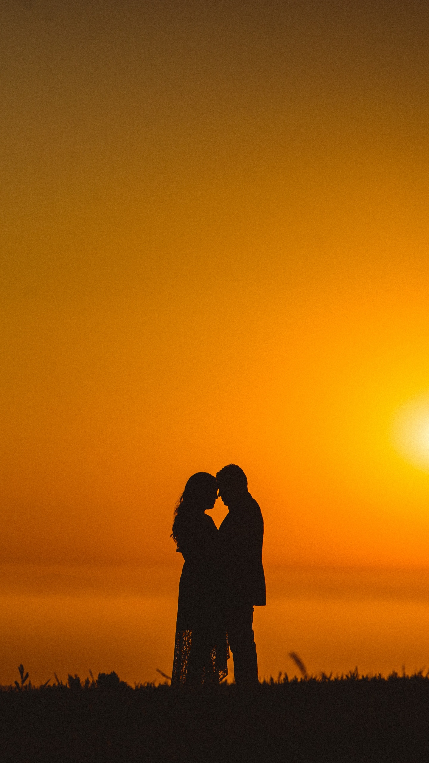 Romance, Sunset, Silhouette, Couple, Kiss. Wallpaper in 1440x2560 Resolution