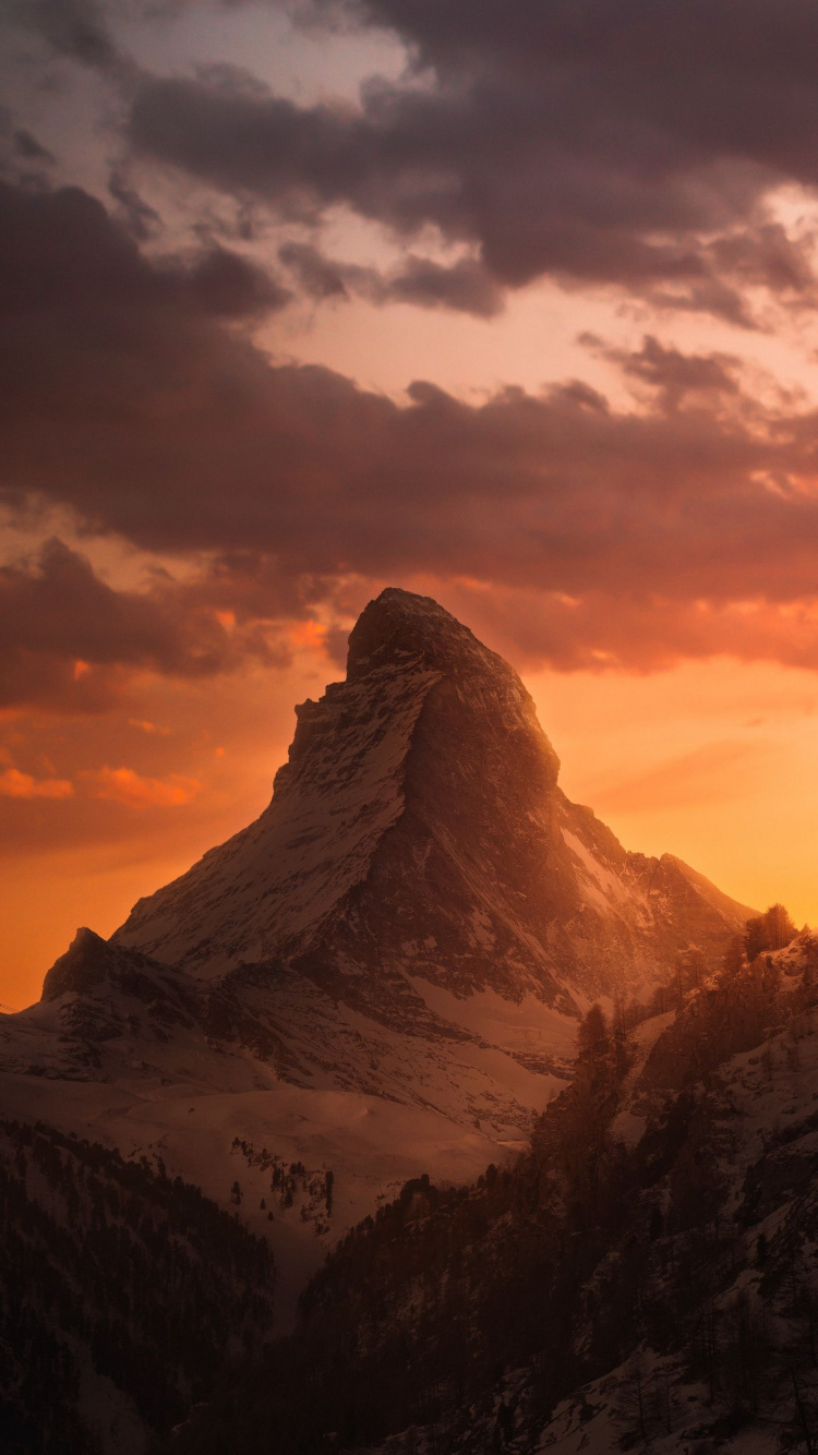 Montaña, Matterhorn, Naturaleza, Paisajismo Rocoso, Las Formaciones Montañosas. Wallpaper in 750x1334 Resolution