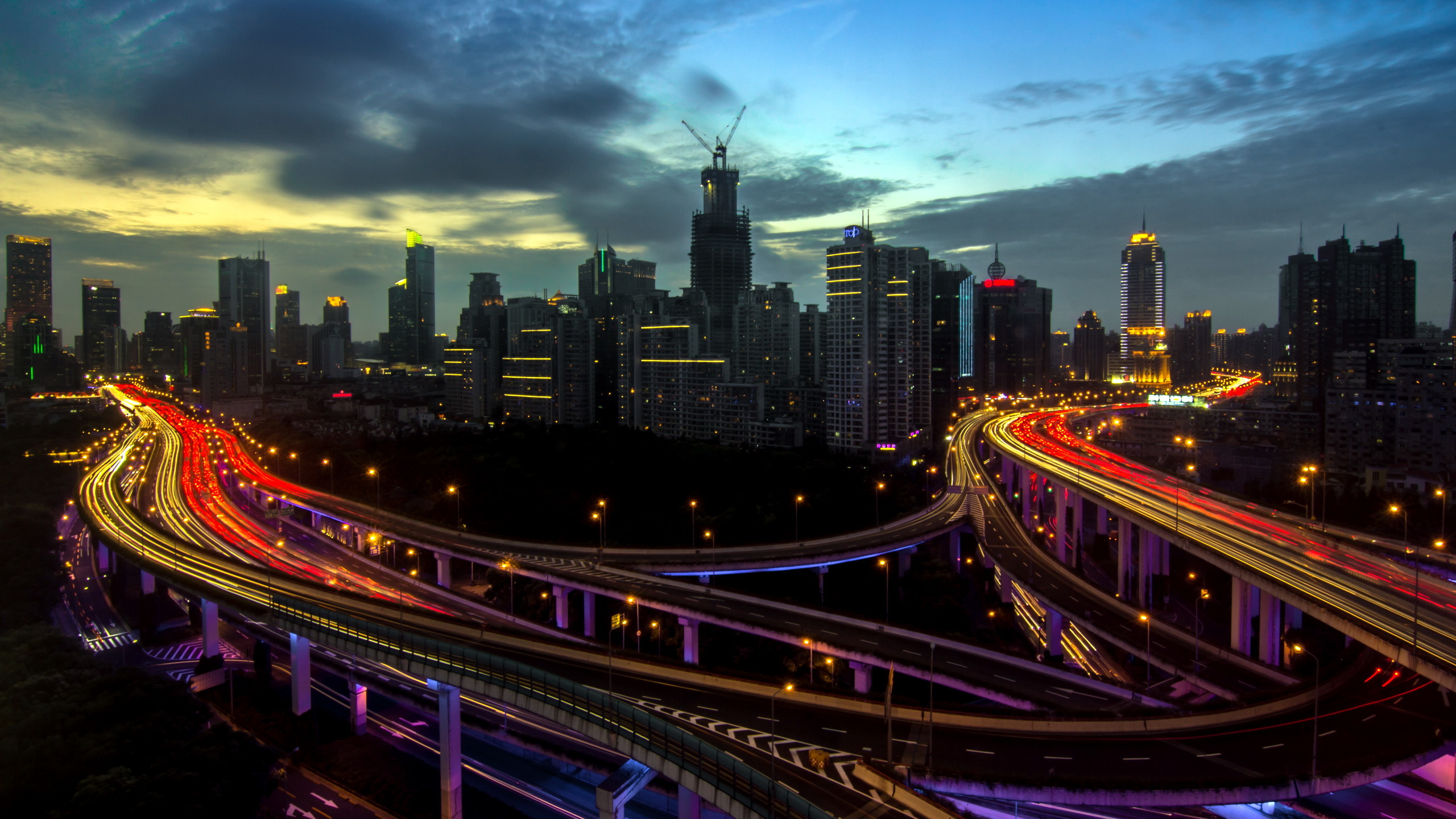 Time Lapse Photography of City During Night Time. Wallpaper in 2560x1440 Resolution