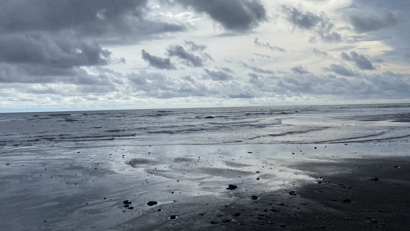 Water, Body of Water, Liquid, Fluid, Natural Environment. Wallpaper in 1366x768 Resolution