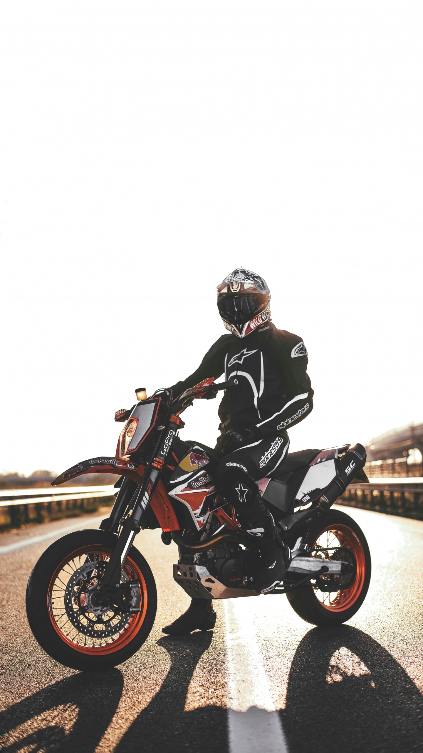 Man in Black Jacket Riding Motorcycle. Wallpaper in 1440x2560 Resolution