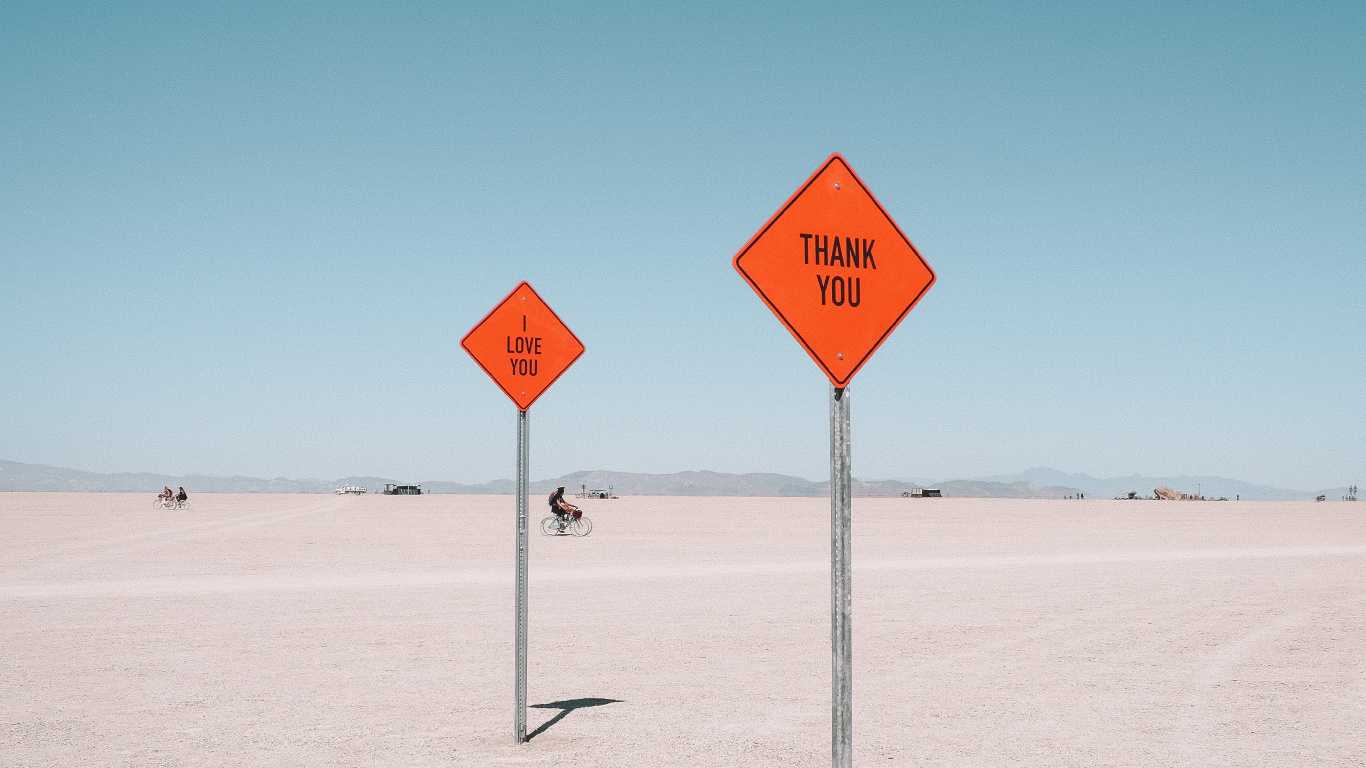 Red and White Stop Sign on White Sand During Daytime. Wallpaper in 1366x768 Resolution