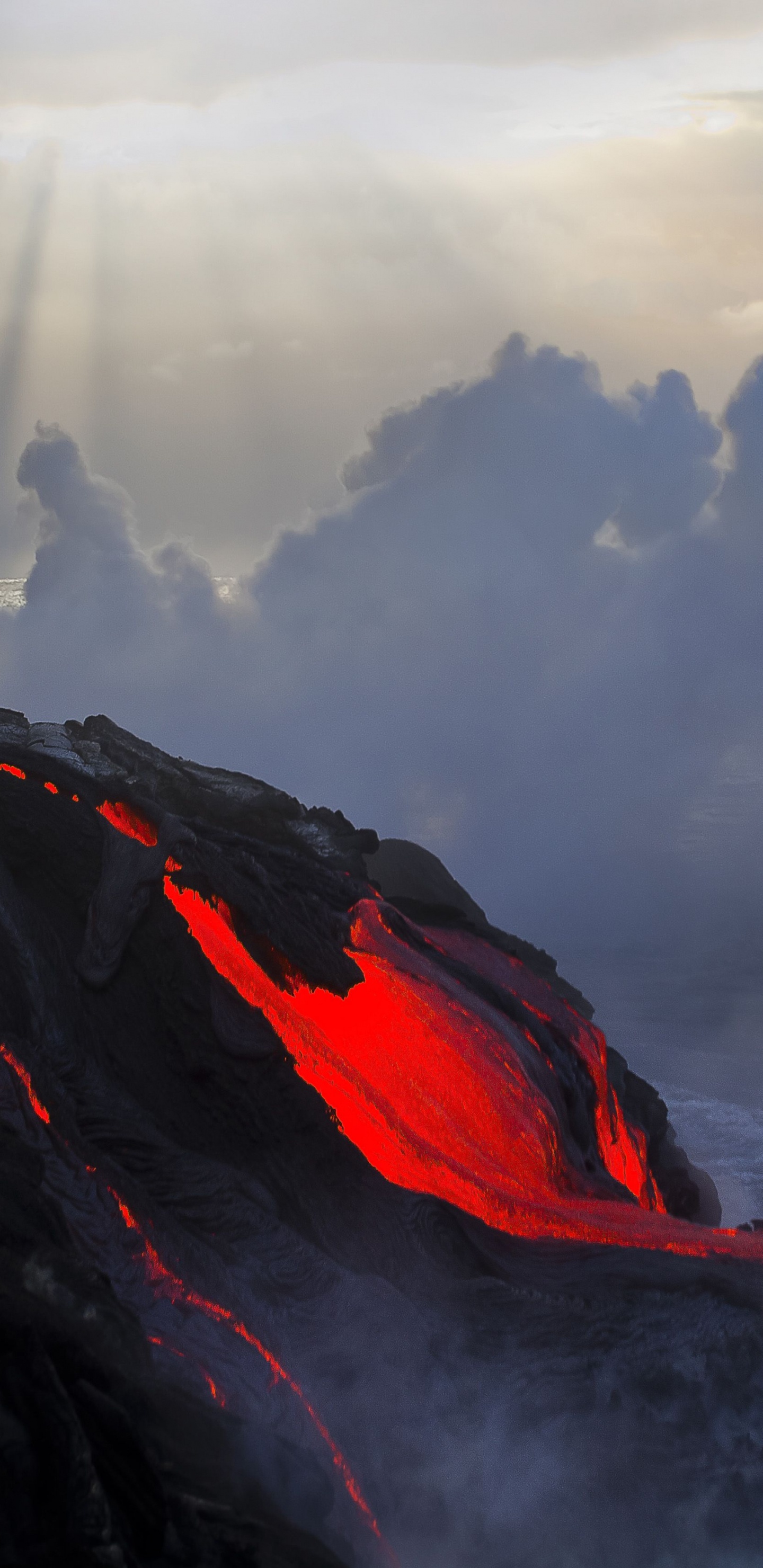 Lava, Volcán, Rojo, Las Formaciones Montañosas, Montaña. Wallpaper in 1440x2960 Resolution