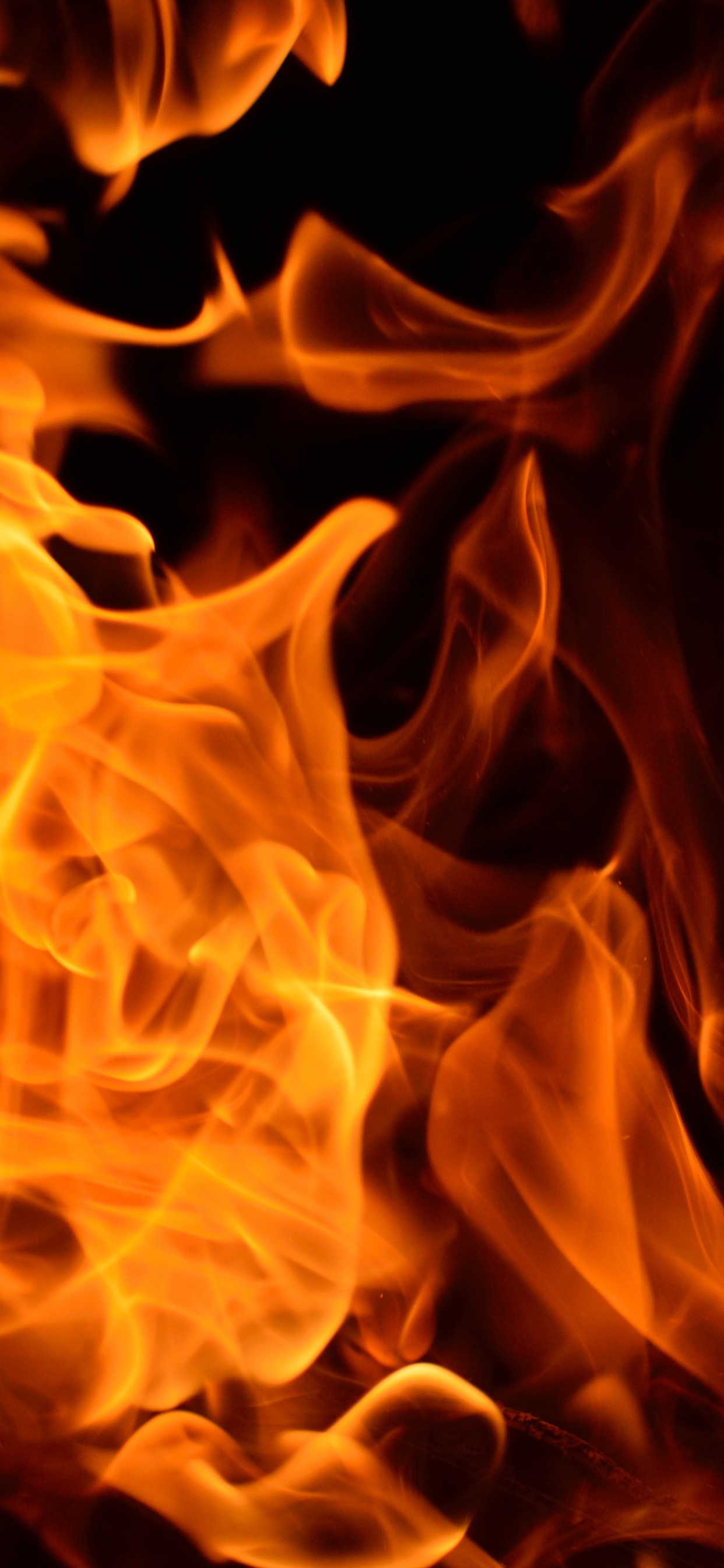 Orange Und Gelbes Feuer Digitales Hintergrundbild. Wallpaper in 1242x2688 Resolution