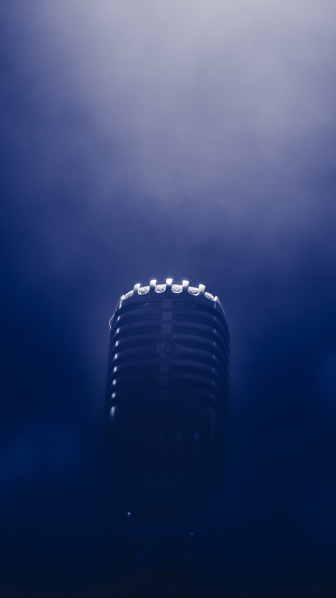 Microphone, Blue, Lumière, Eau, Atmosphère. Wallpaper in 1080x1920 Resolution