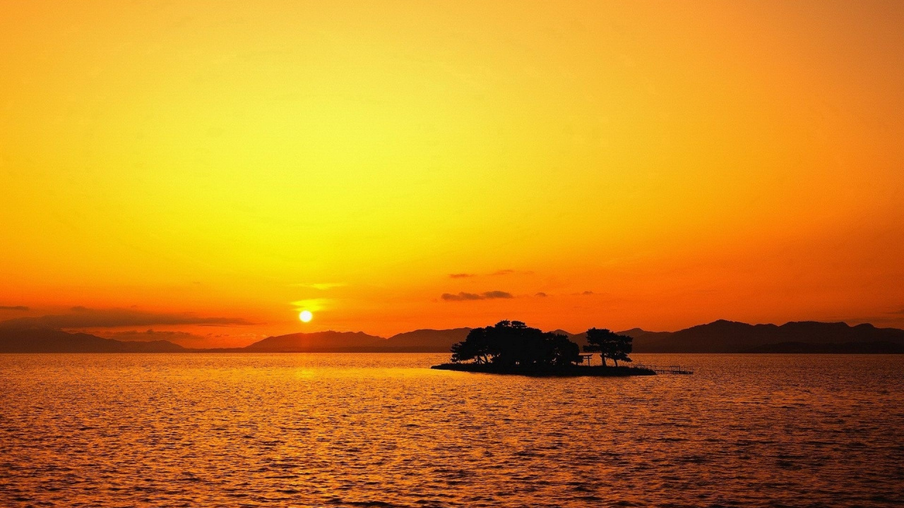 Silhouette de L'île au Coucher du Soleil. Wallpaper in 1280x720 Resolution